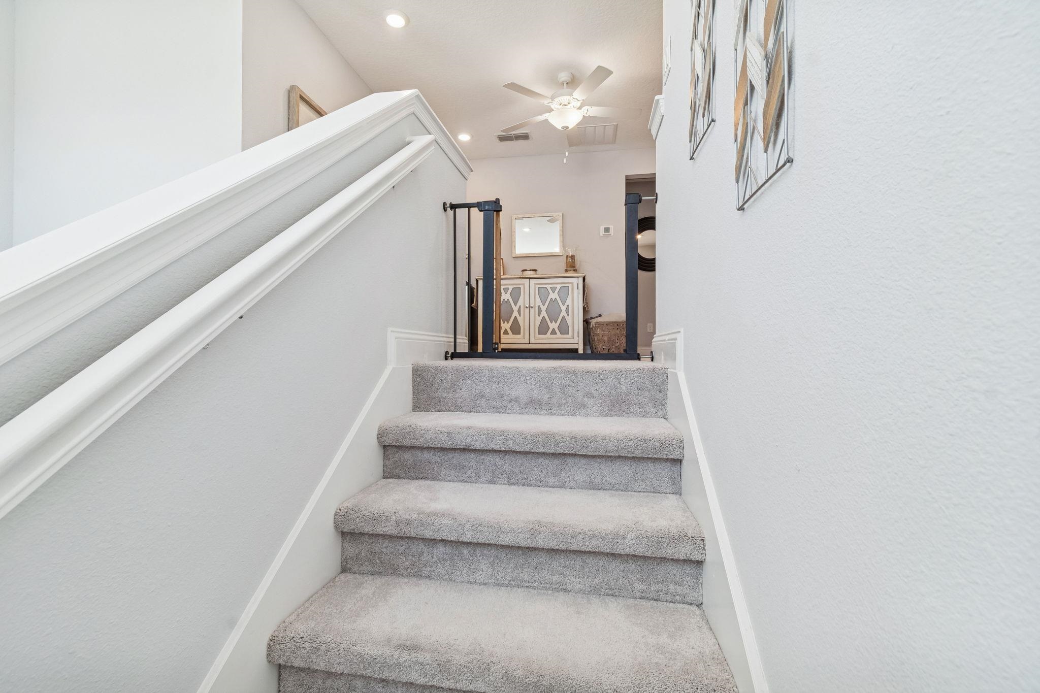 Image 46 of 100 For 262 Killarney Ave