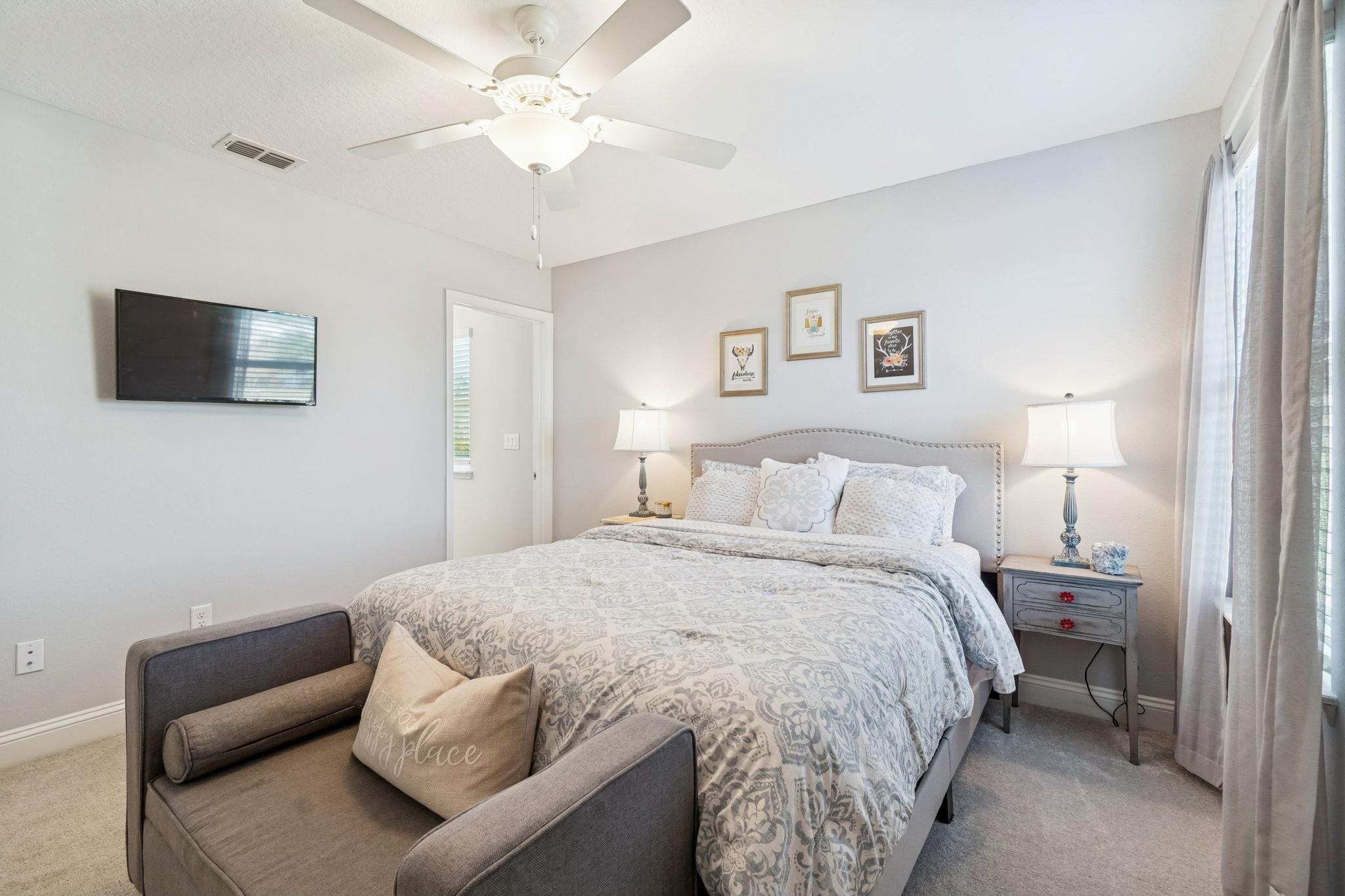 Image 61 of 100 For 262 Killarney Ave