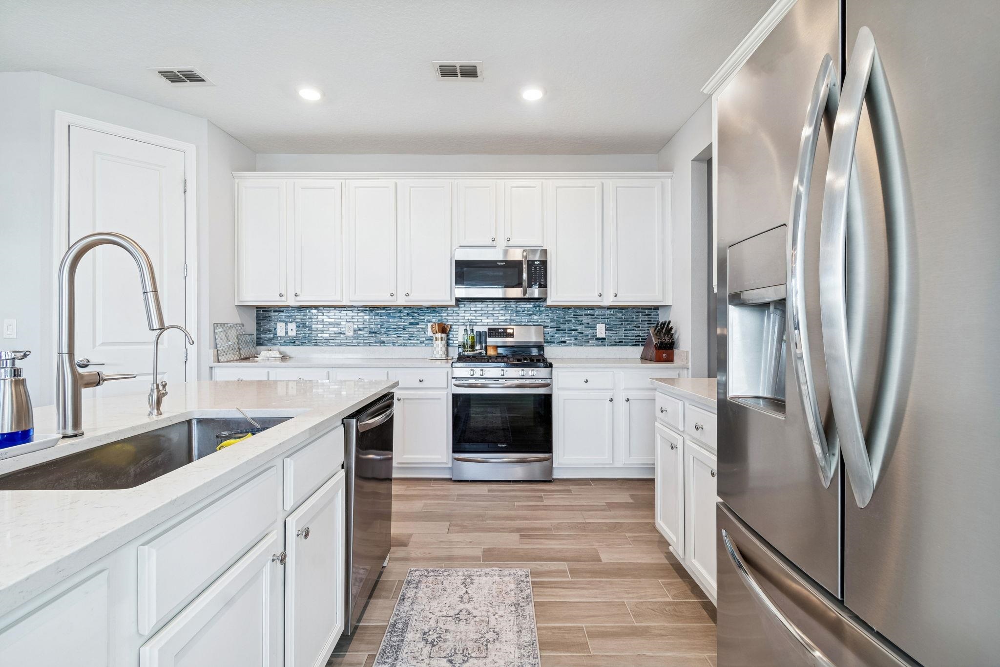 Image 9 of 100 For 262 Killarney Ave