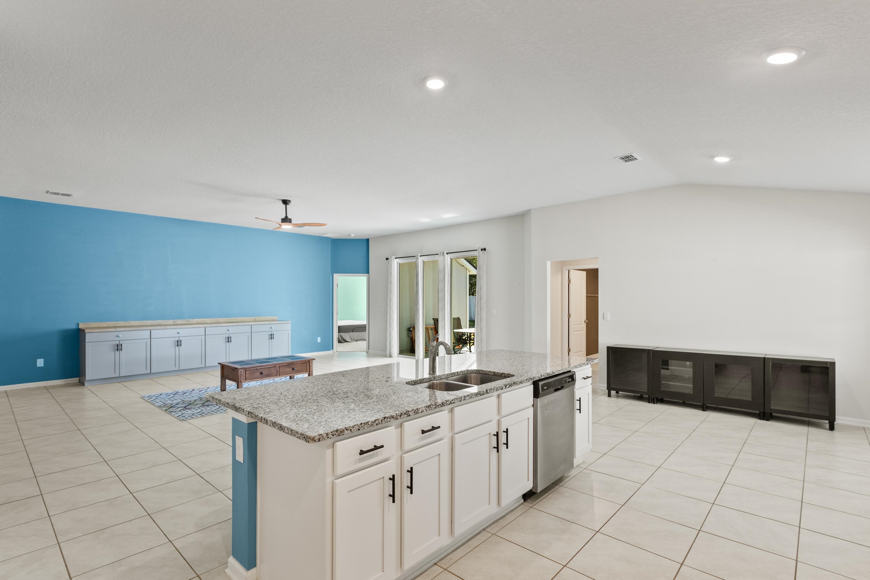 Image 11 of 72 For 46 Pitt Ln  