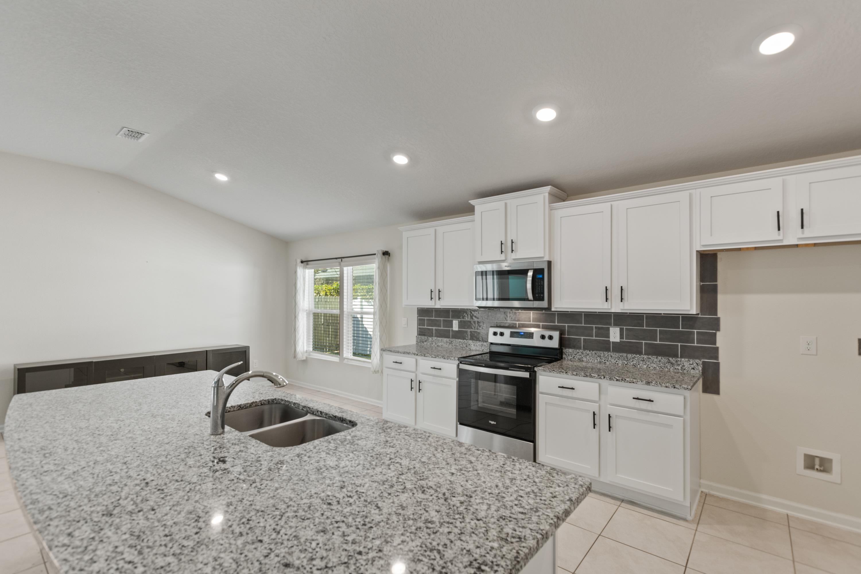 Image 15 of 72 For 46 Pitt Ln  