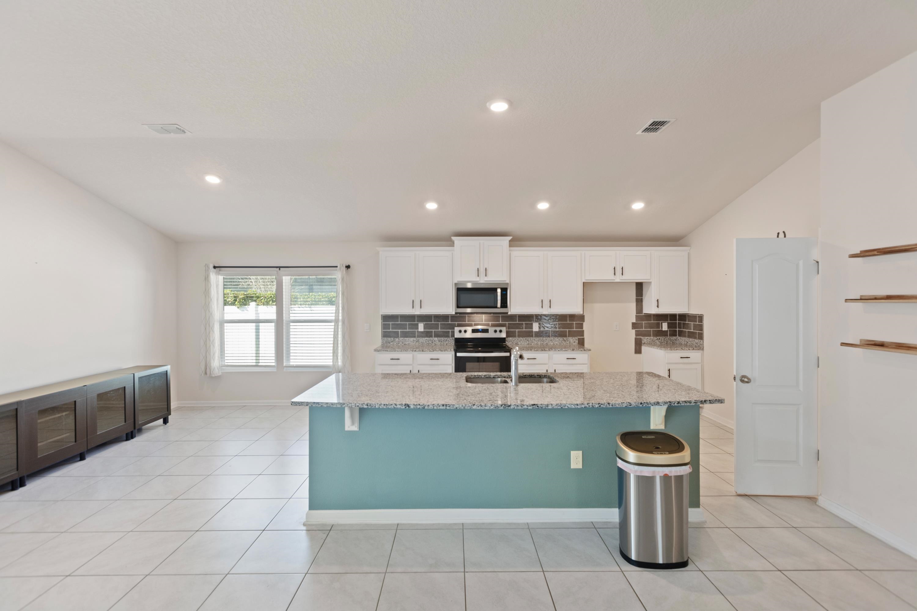 Image 17 of 72 For 46 Pitt Ln  