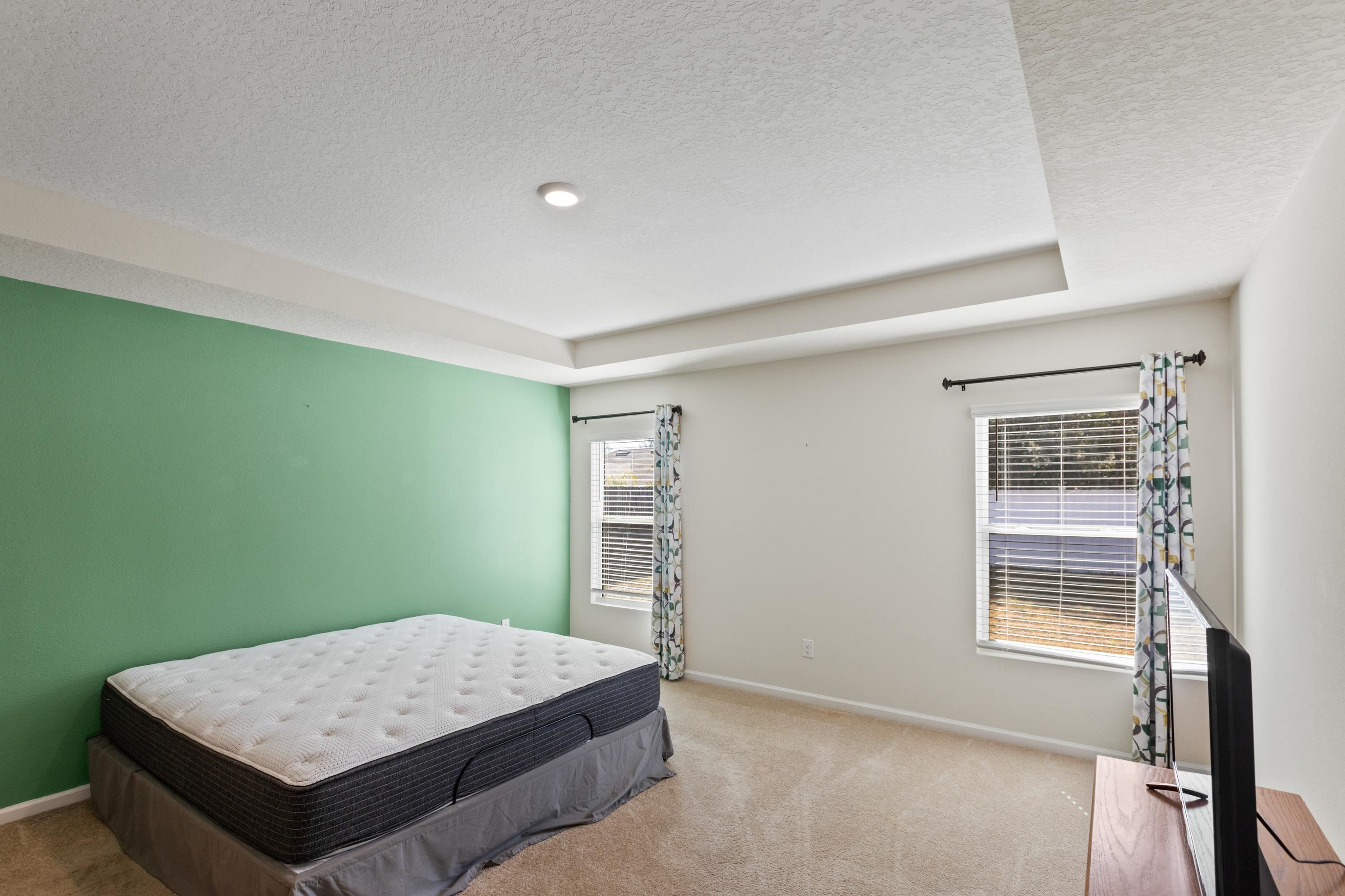 Image 28 of 72 For 46 Pitt Ln  