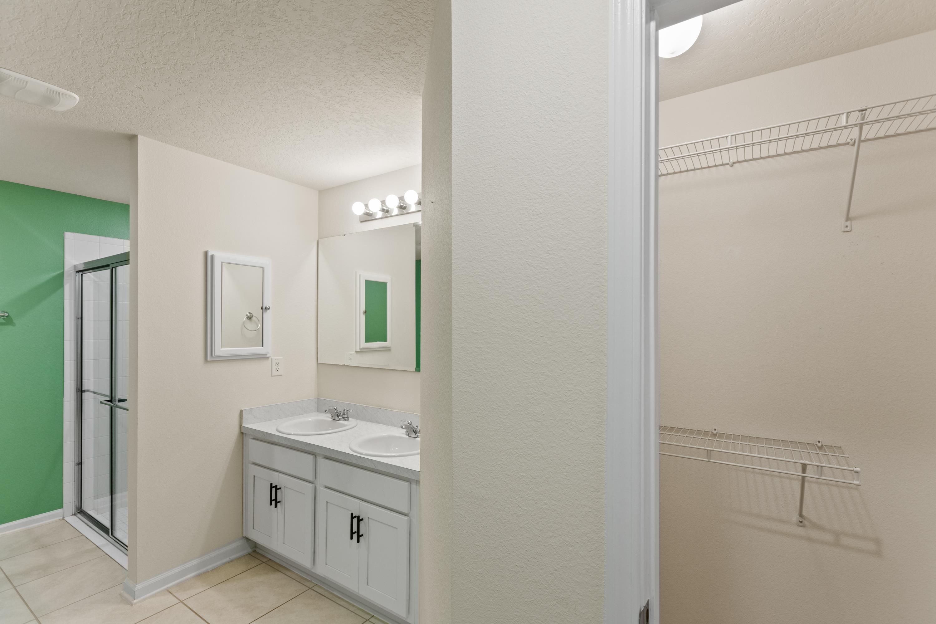 Image 31 of 72 For 46 Pitt Ln  