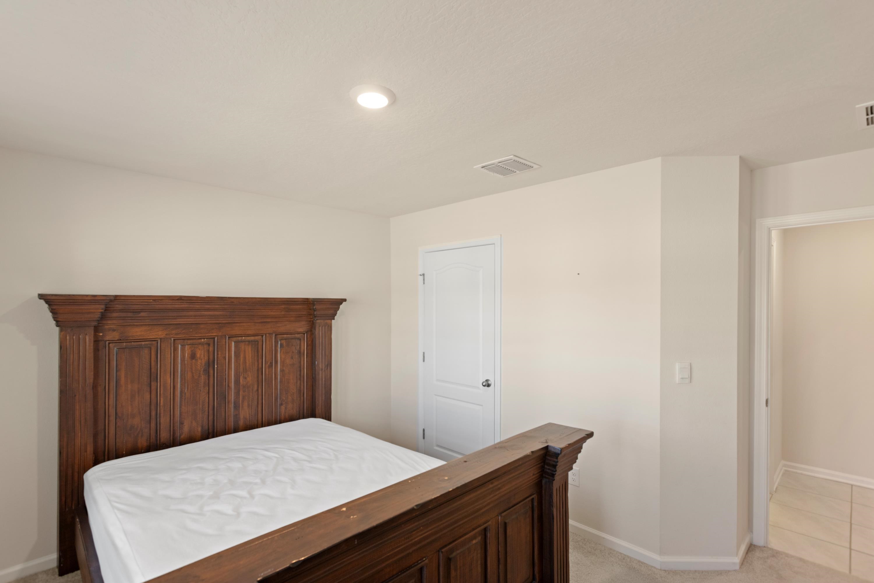 Image 39 of 72 For 46 Pitt Ln  