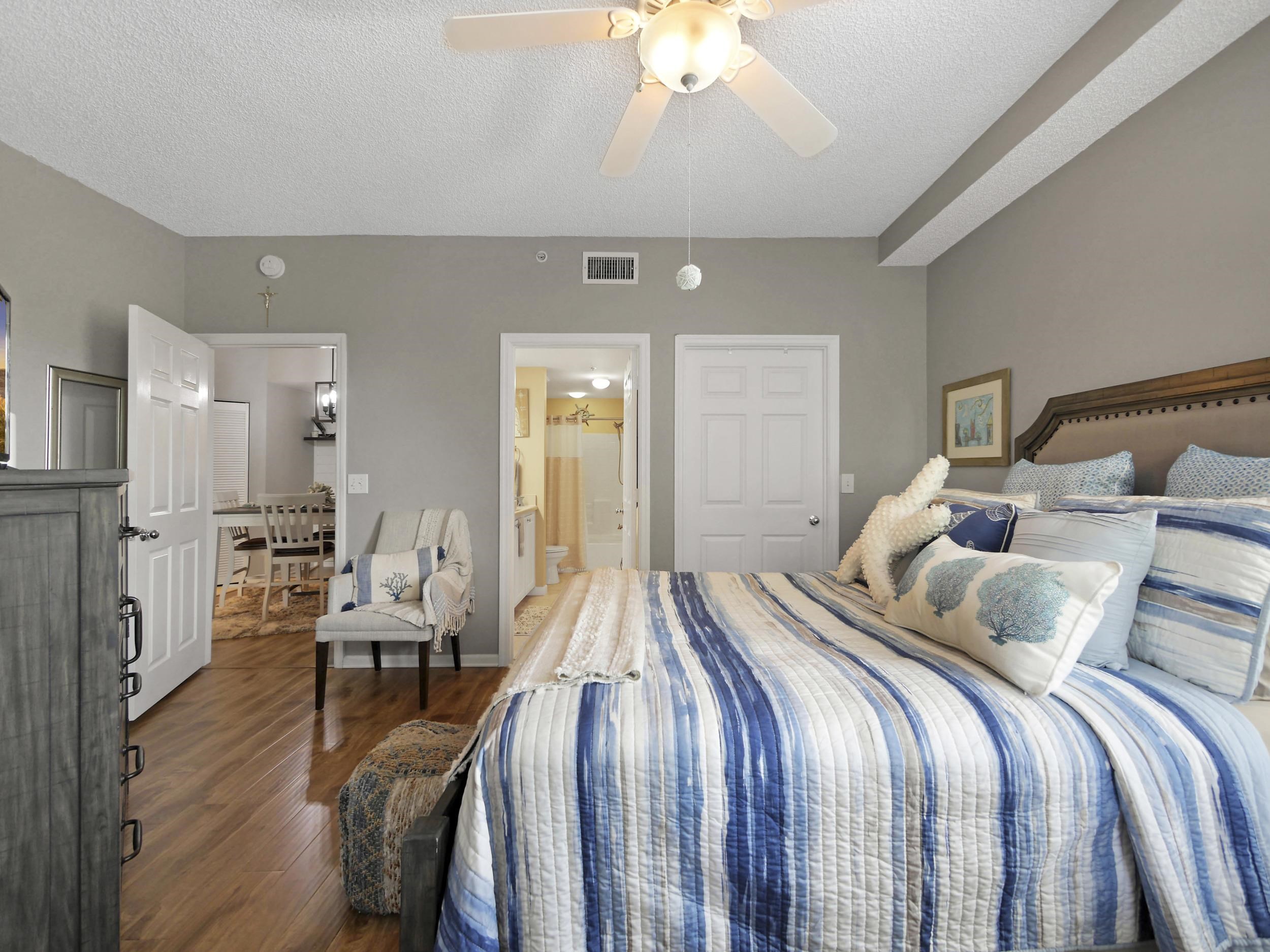 Image 16 of 29 For 2005 Mariposa Vista Ln  3-305