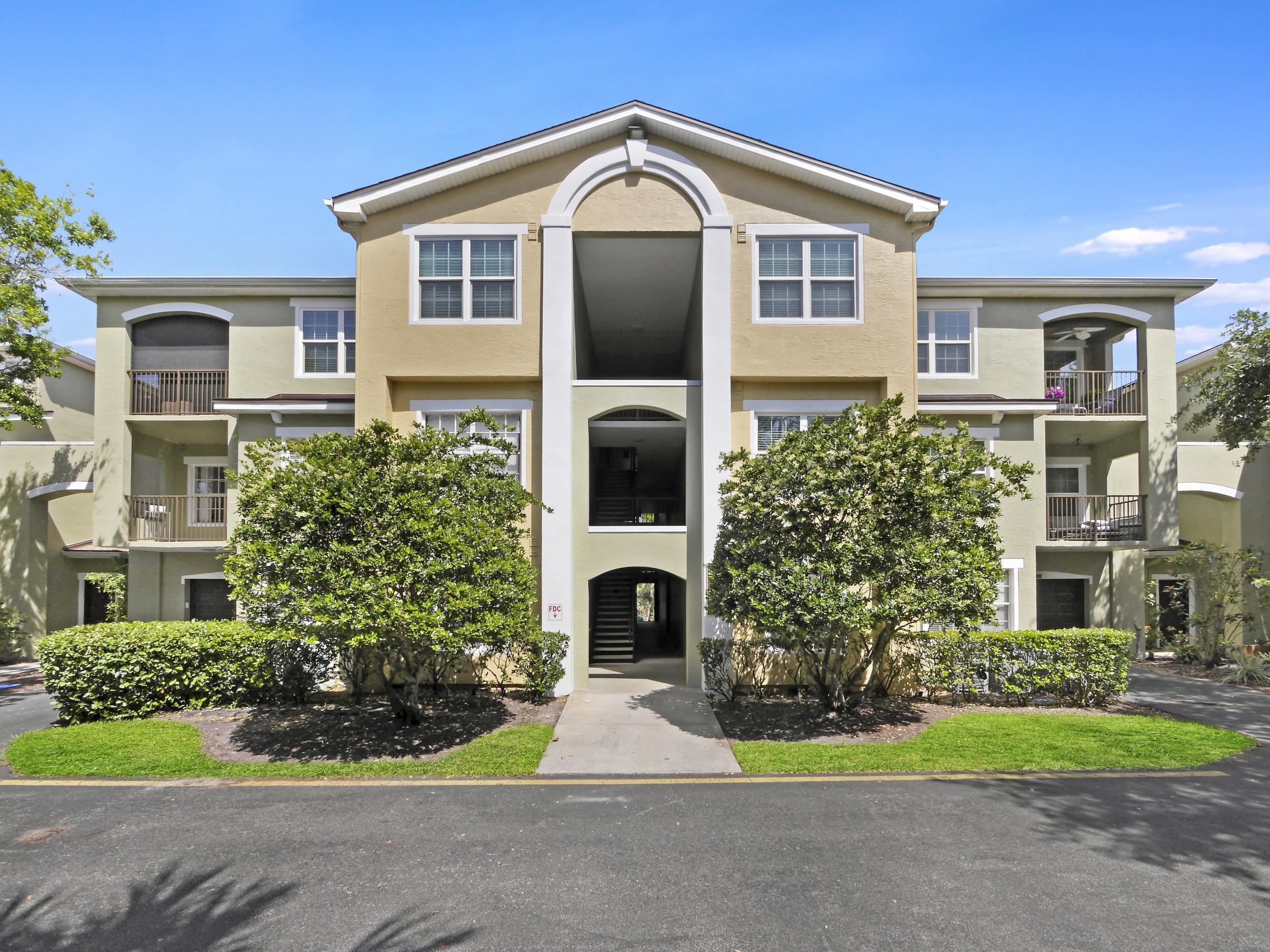 Image 24 of 29 For 2005 Mariposa Vista Ln  3-305