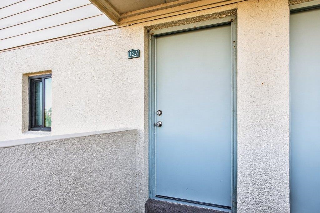 Image 47 of 56 For 8550 A1a #123 S 12223