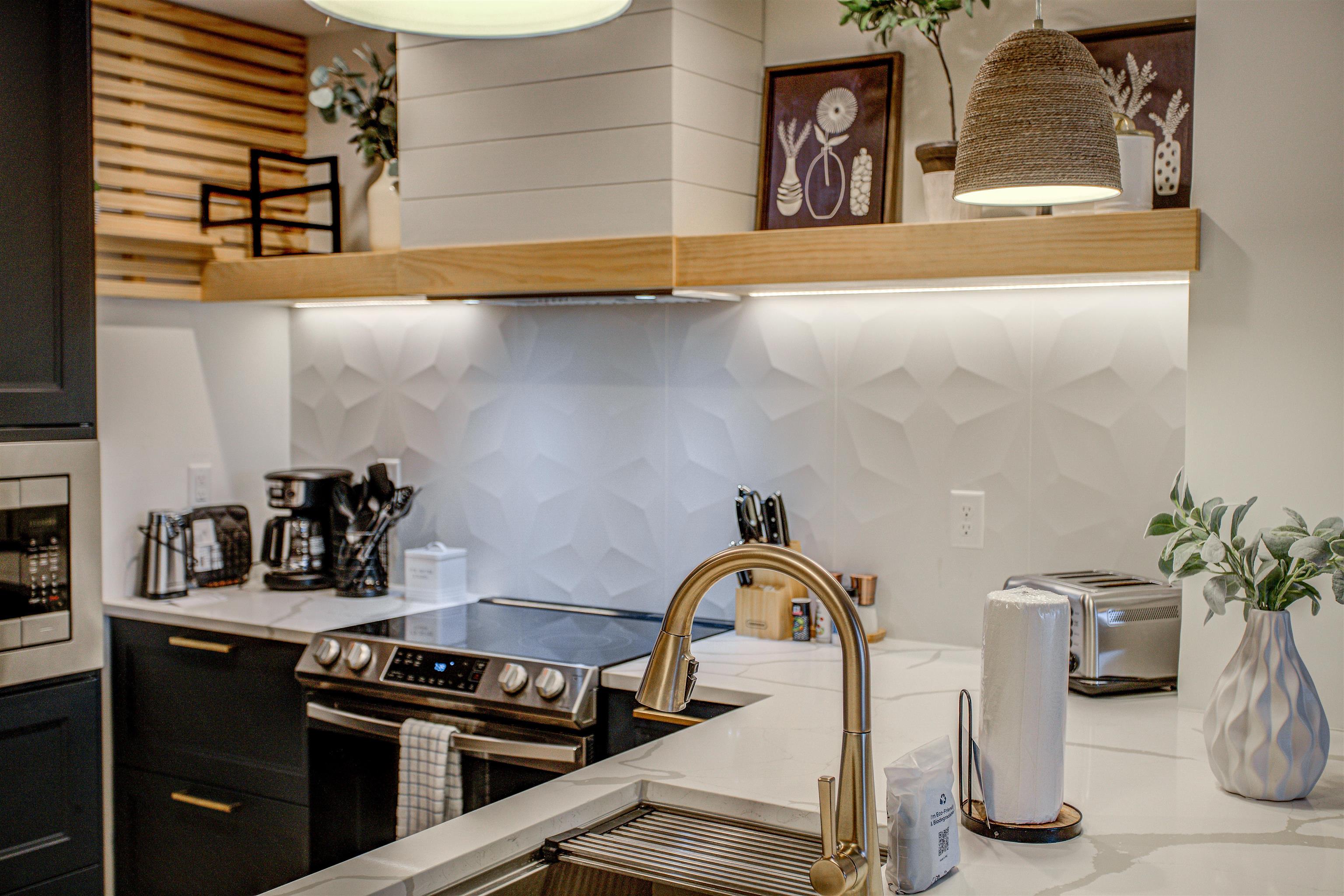 Image 10 of 41 For 25 Village Del Lago Cir