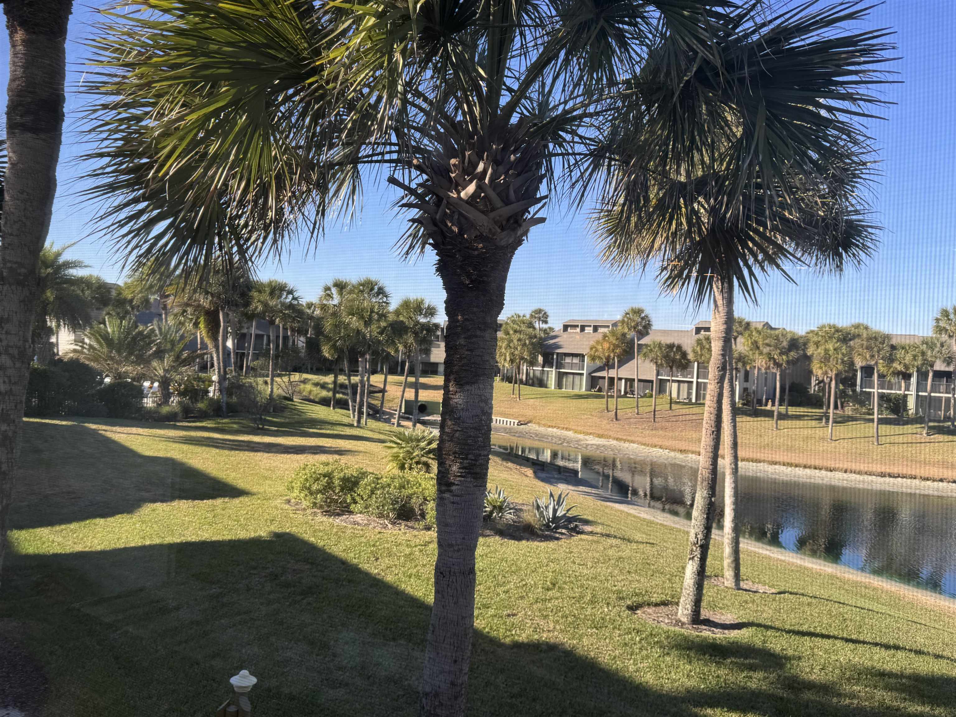 Image 2 of 41 For 25 Village Del Lago Cir