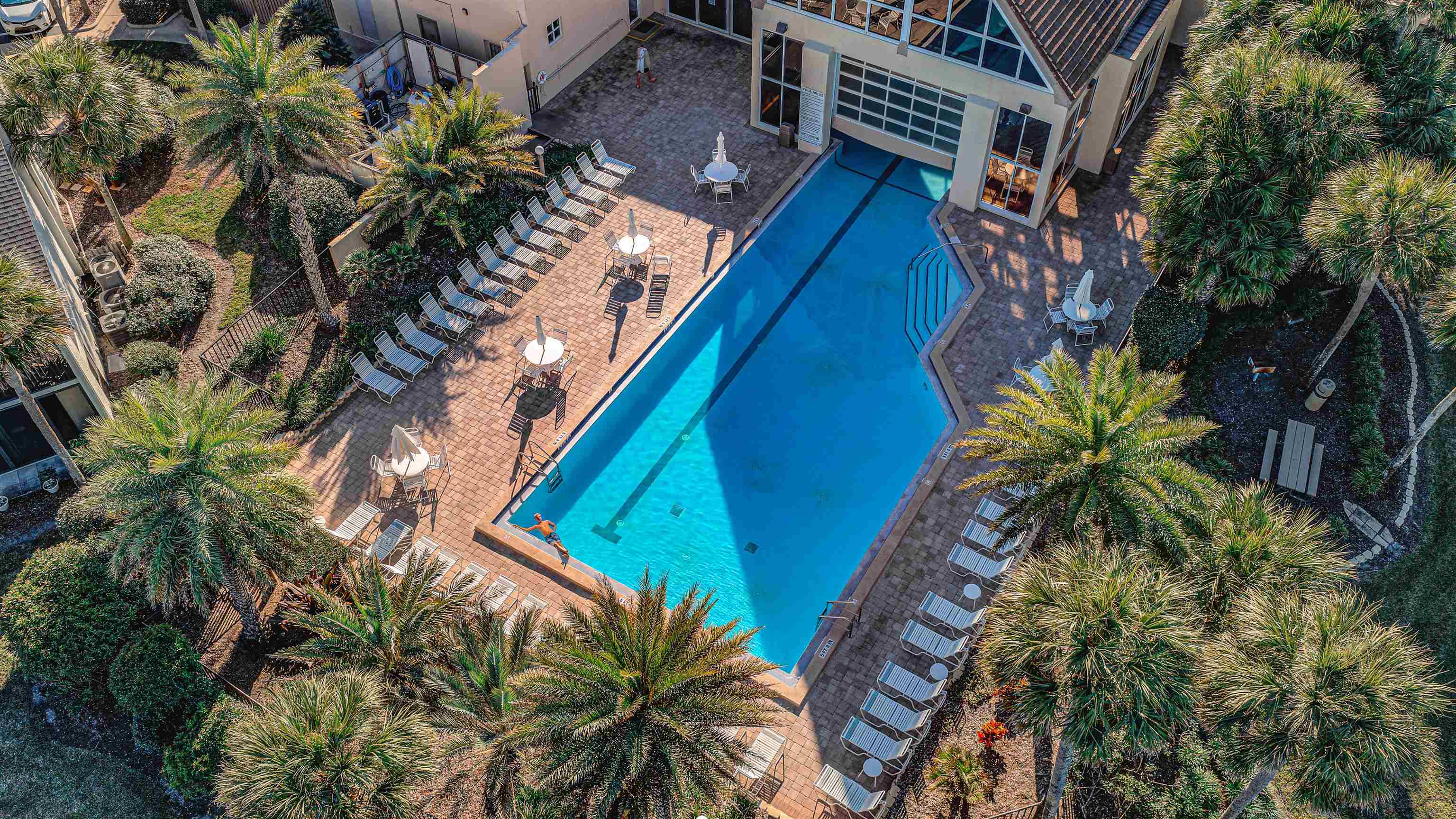 Image 38 of 41 For 25 Village Del Lago Cir