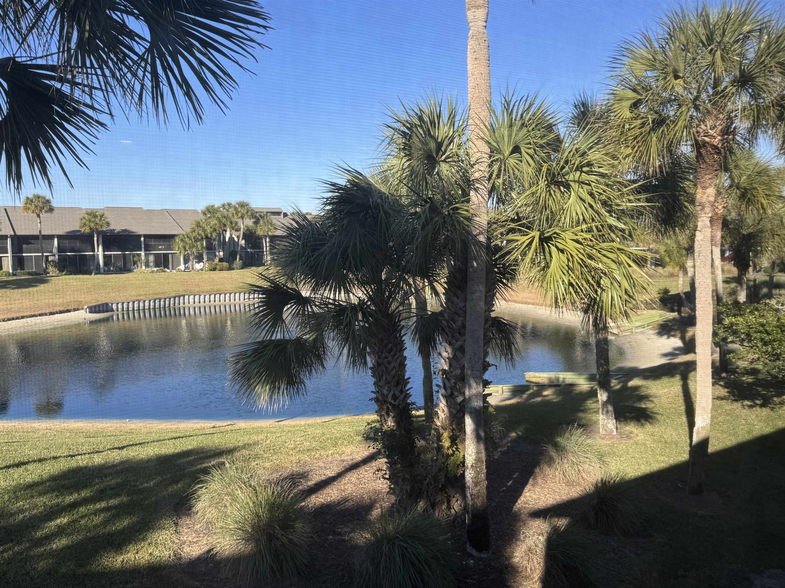 Image 4 of 41 For 25 Village Del Lago Cir