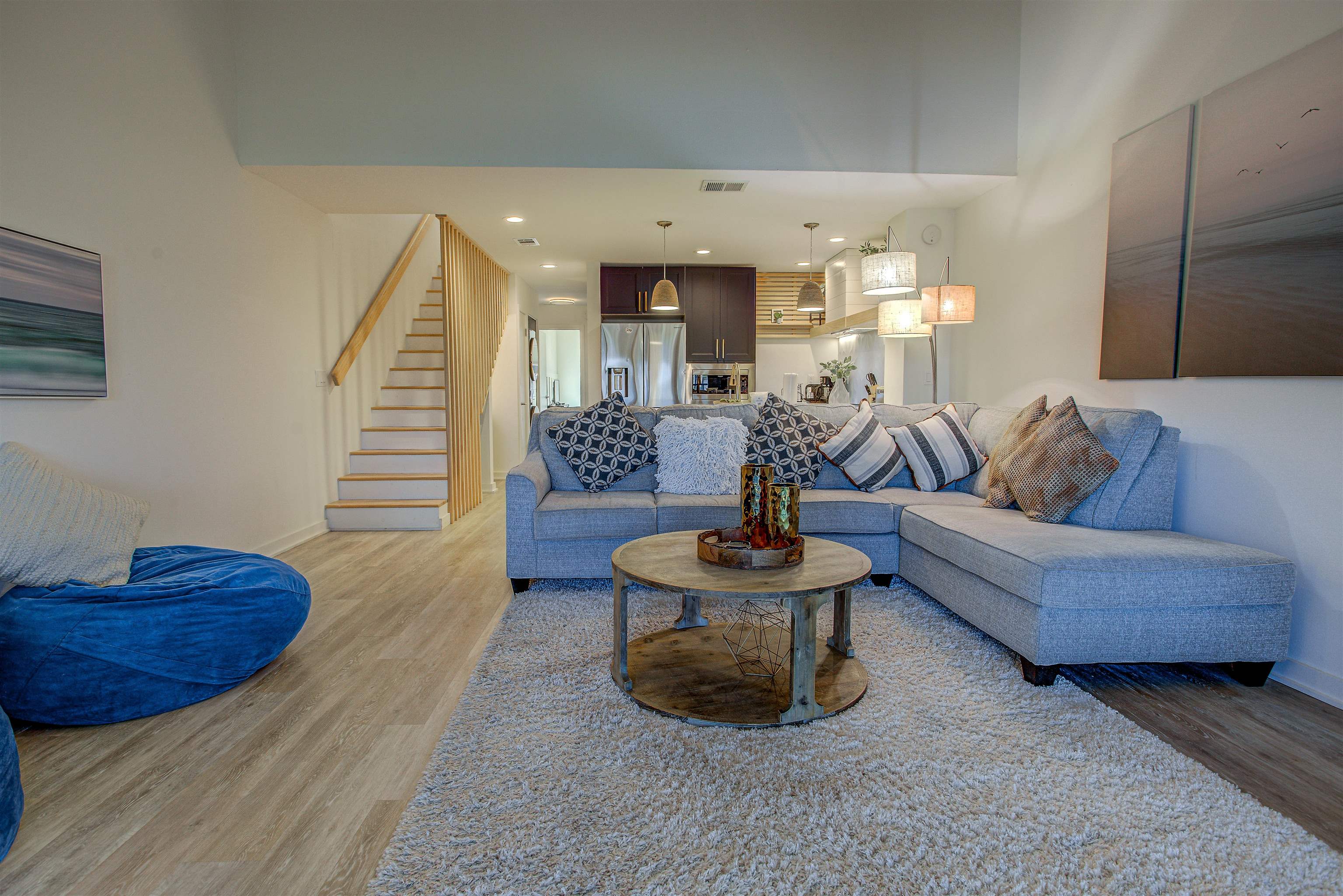 Image 8 of 41 For 25 Village Del Lago Cir