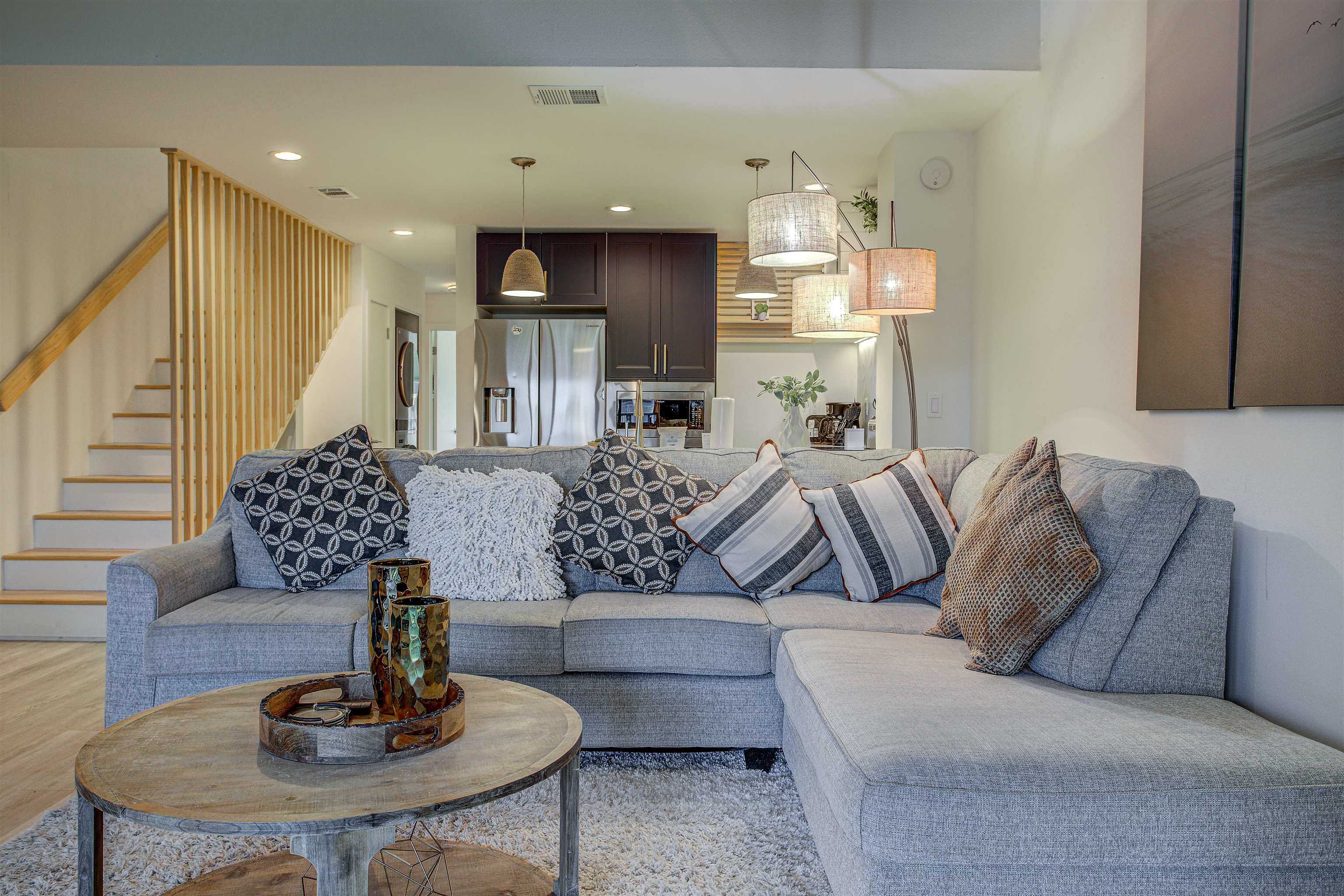 Image 9 of 41 For 25 Village Del Lago Cir