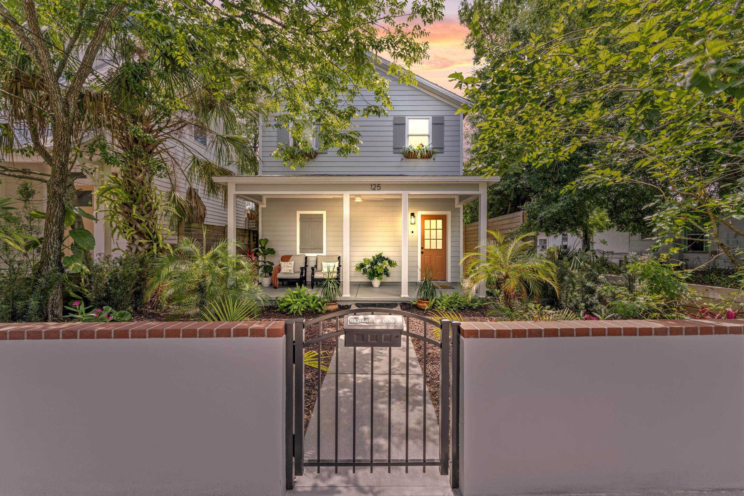 Image 2 of 54 For 125 Moore St