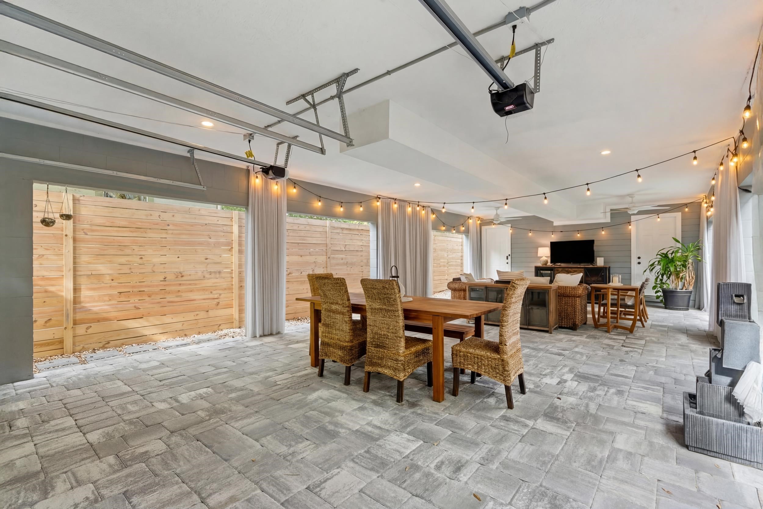 Image 39 of 54 For 125 Moore St