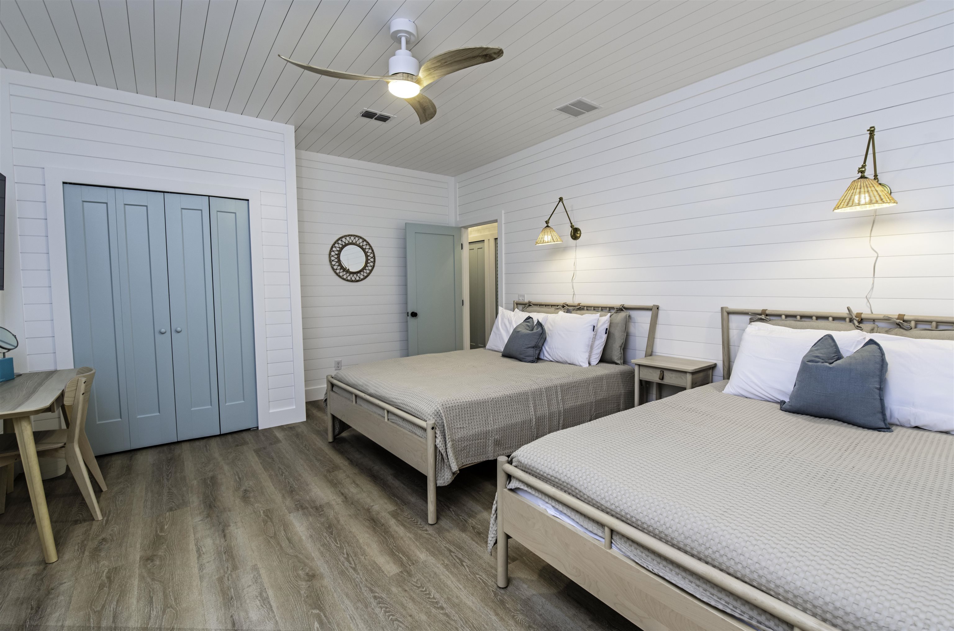 Image 19 of 89 For 16-18-20 Inlet Pl