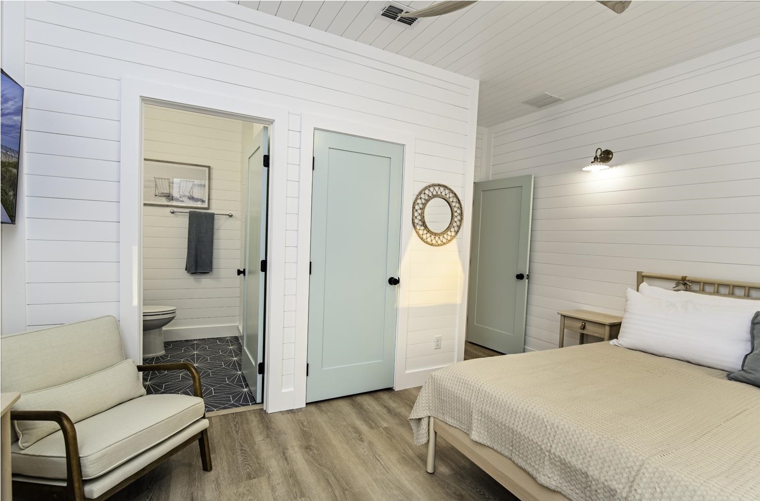 Image 24 of 89 For 16-18-20 Inlet Pl