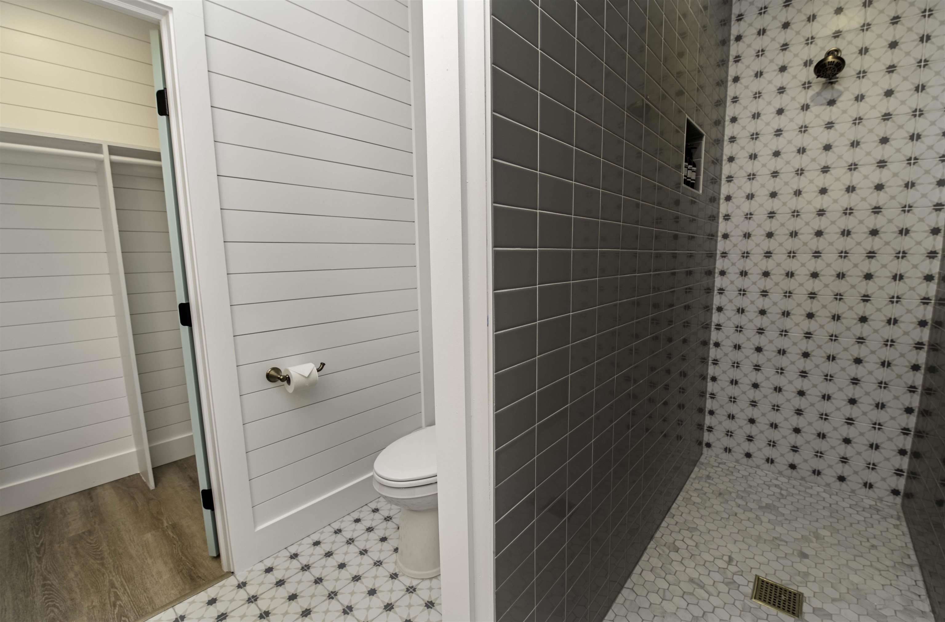 Image 35 of 89 For 16-18-20 Inlet Pl