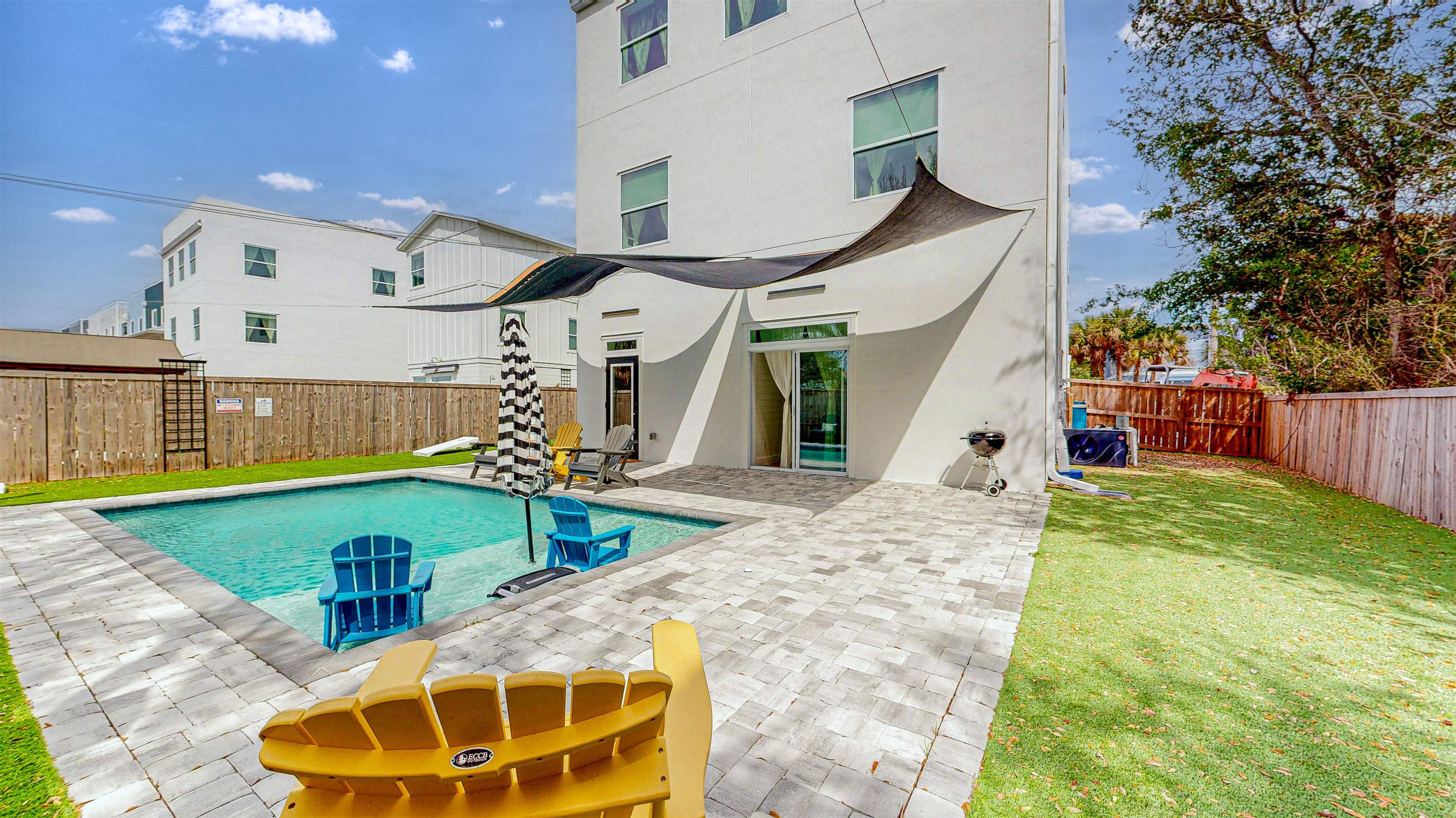 Image 40 of 89 For 16-18-20 Inlet Pl