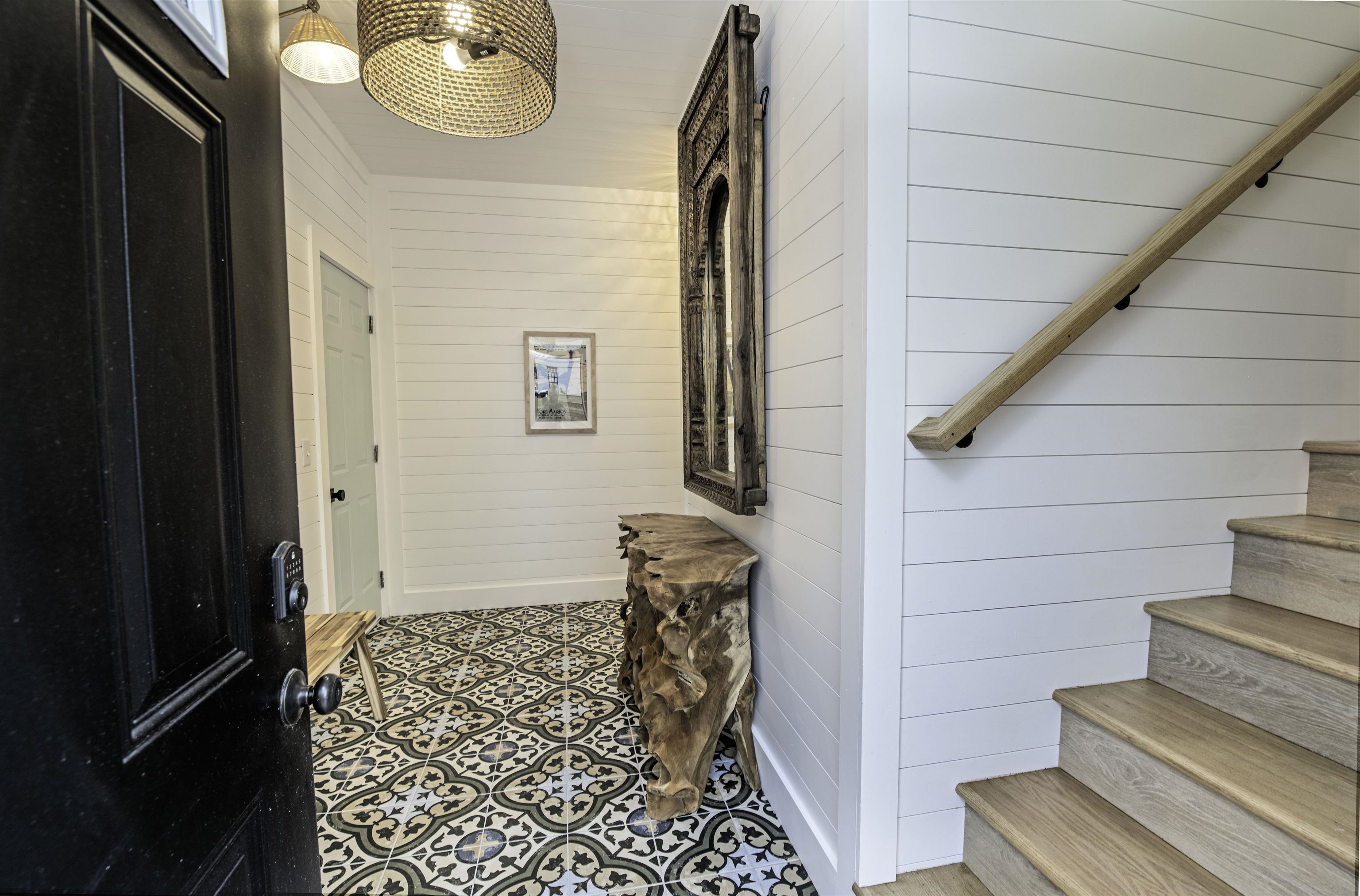 Image 9 of 89 For 16-18-20 Inlet Pl