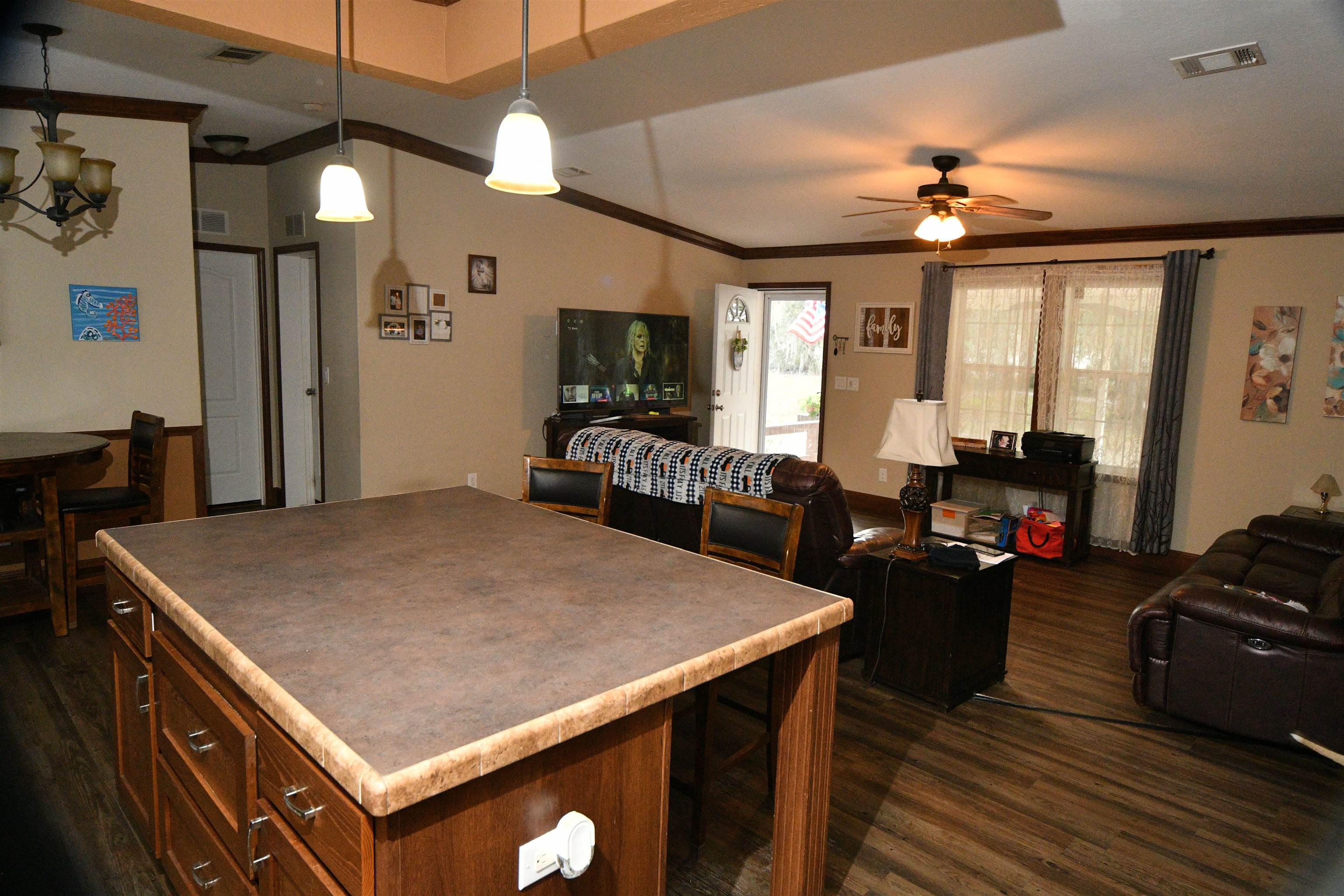 Image 20 of 52 For 130 Fulwood Dr