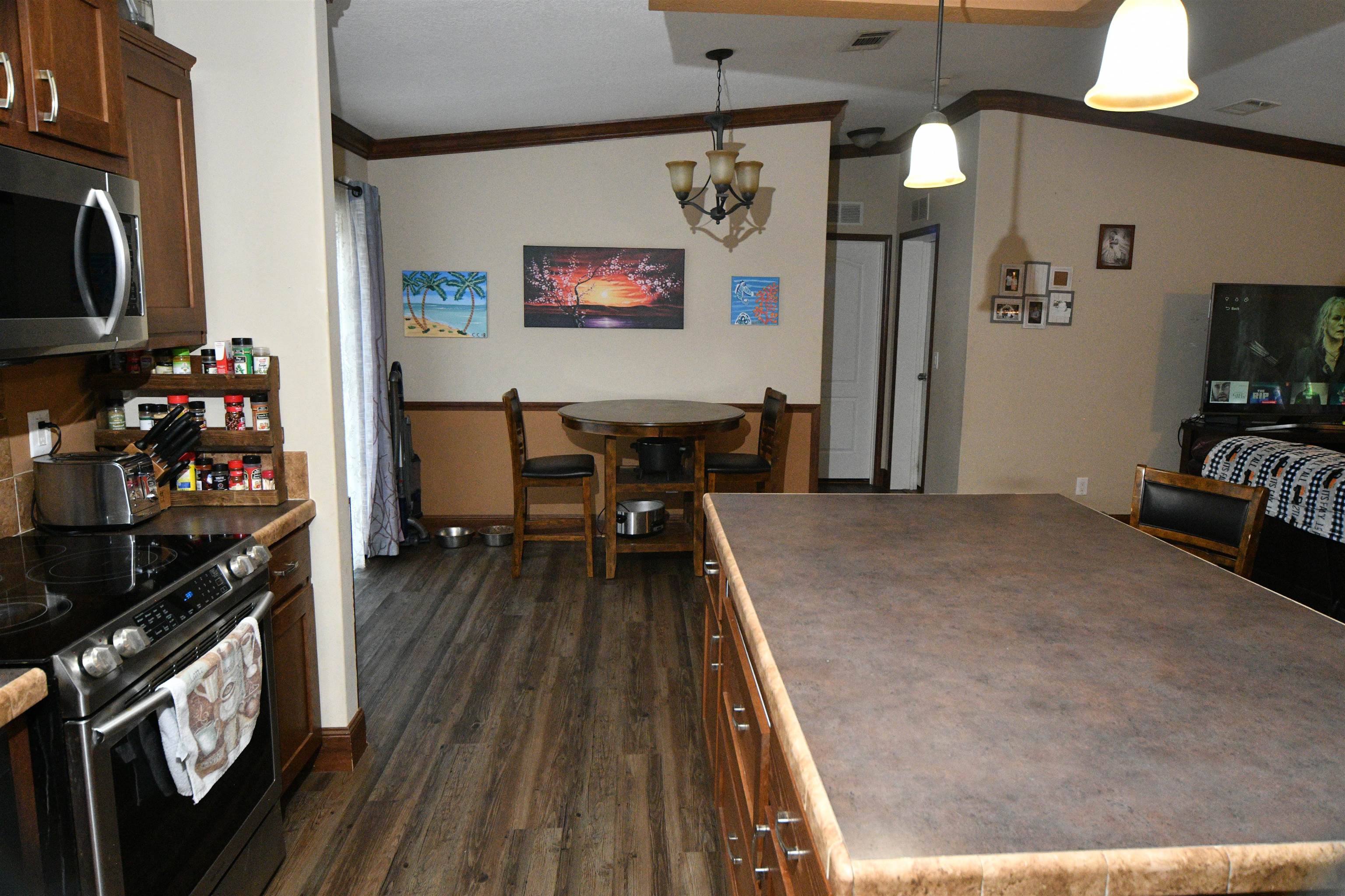 Image 21 of 52 For 130 Fulwood Dr