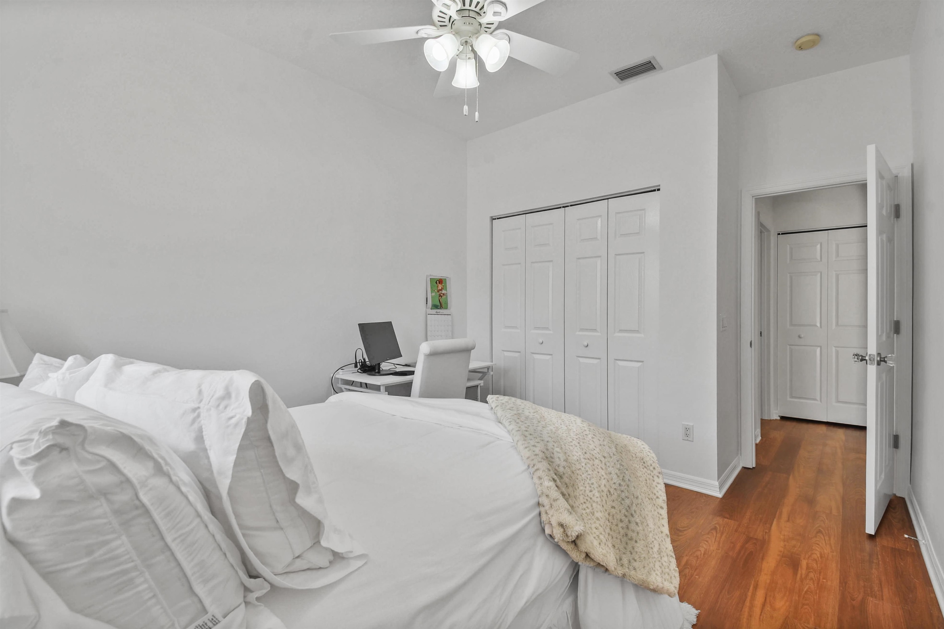 Image 13 of 39 For 561 Boxwood Pl