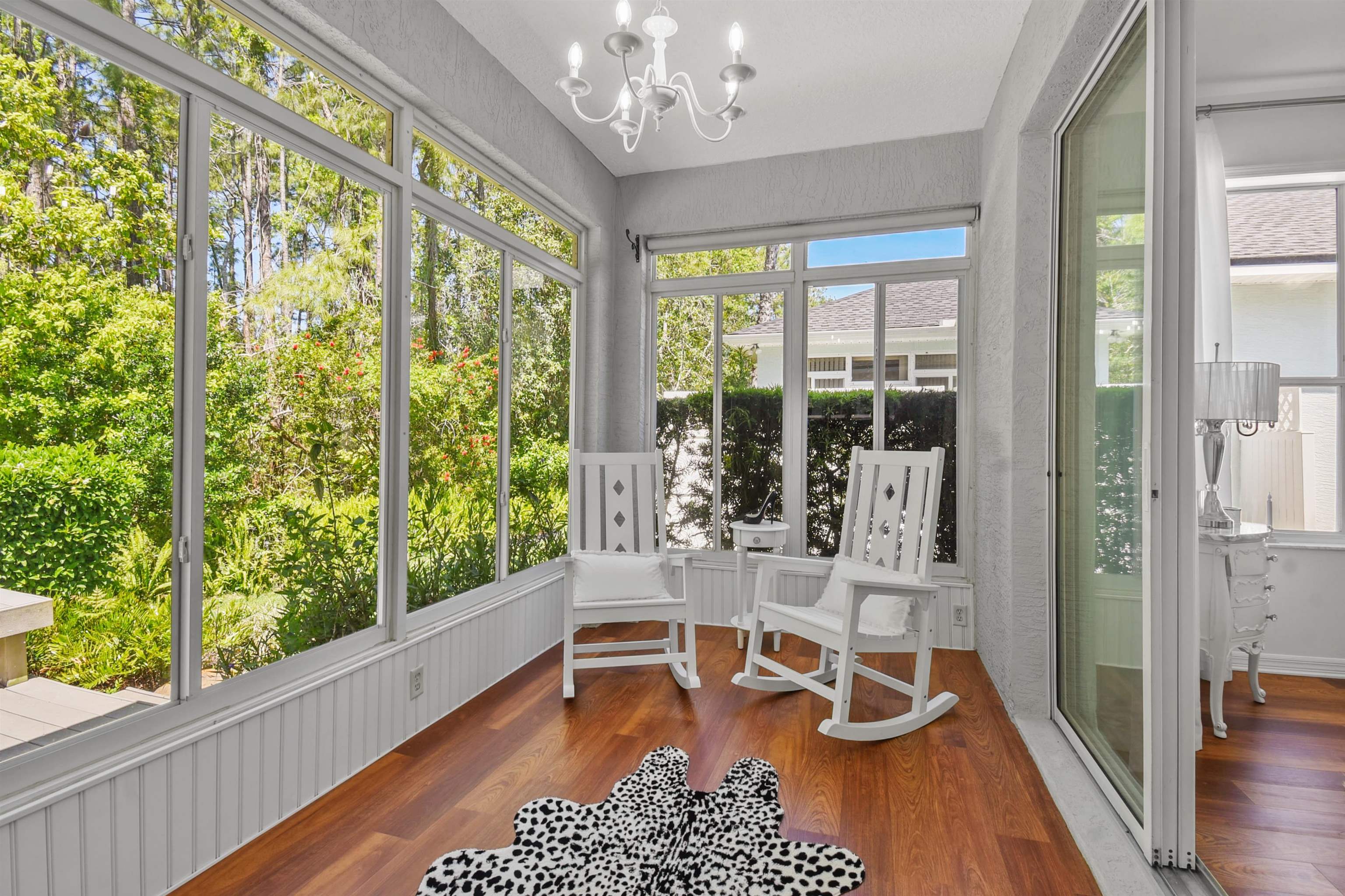 Image 24 of 39 For 561 Boxwood Pl