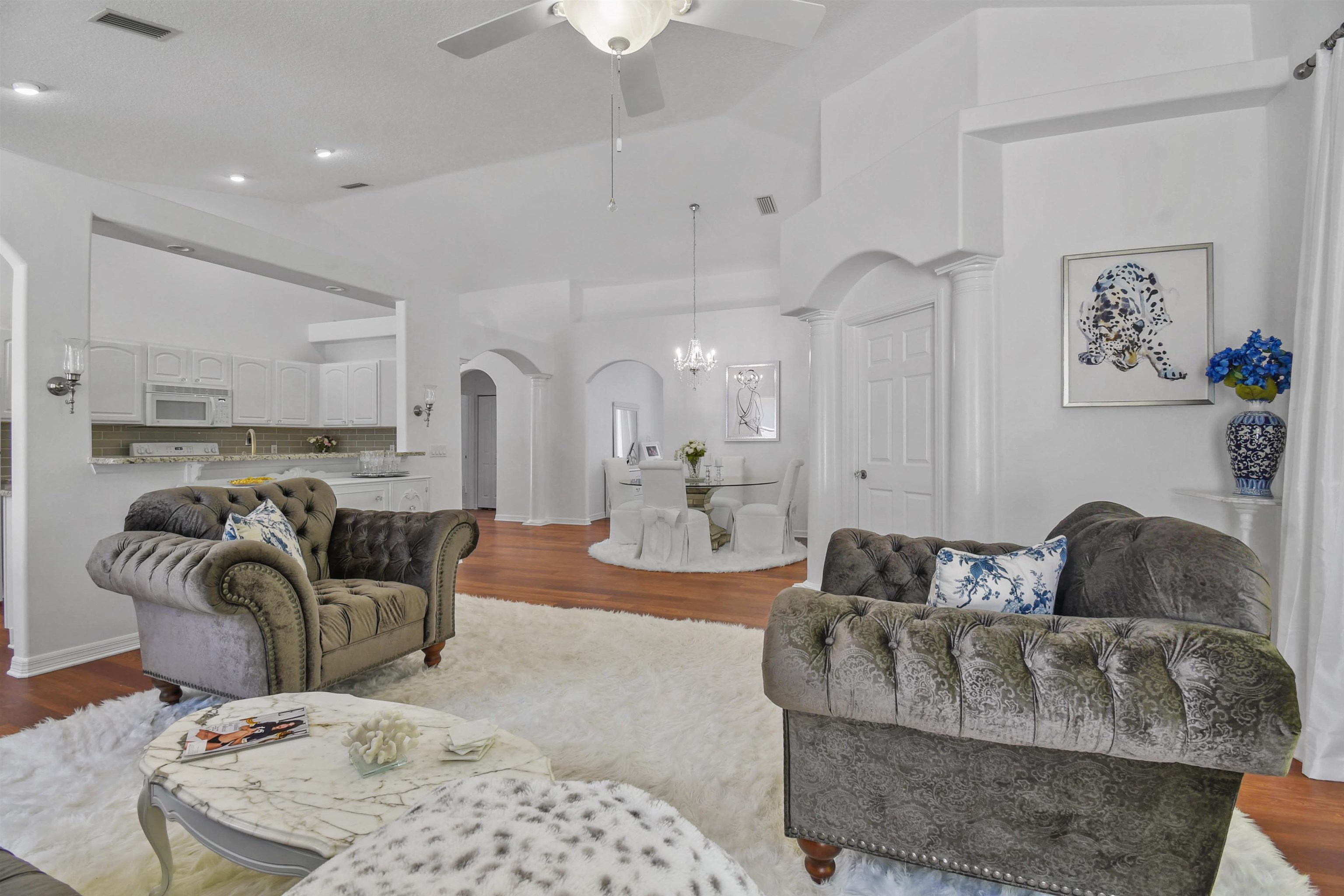 Image 7 of 39 For 561 Boxwood Pl