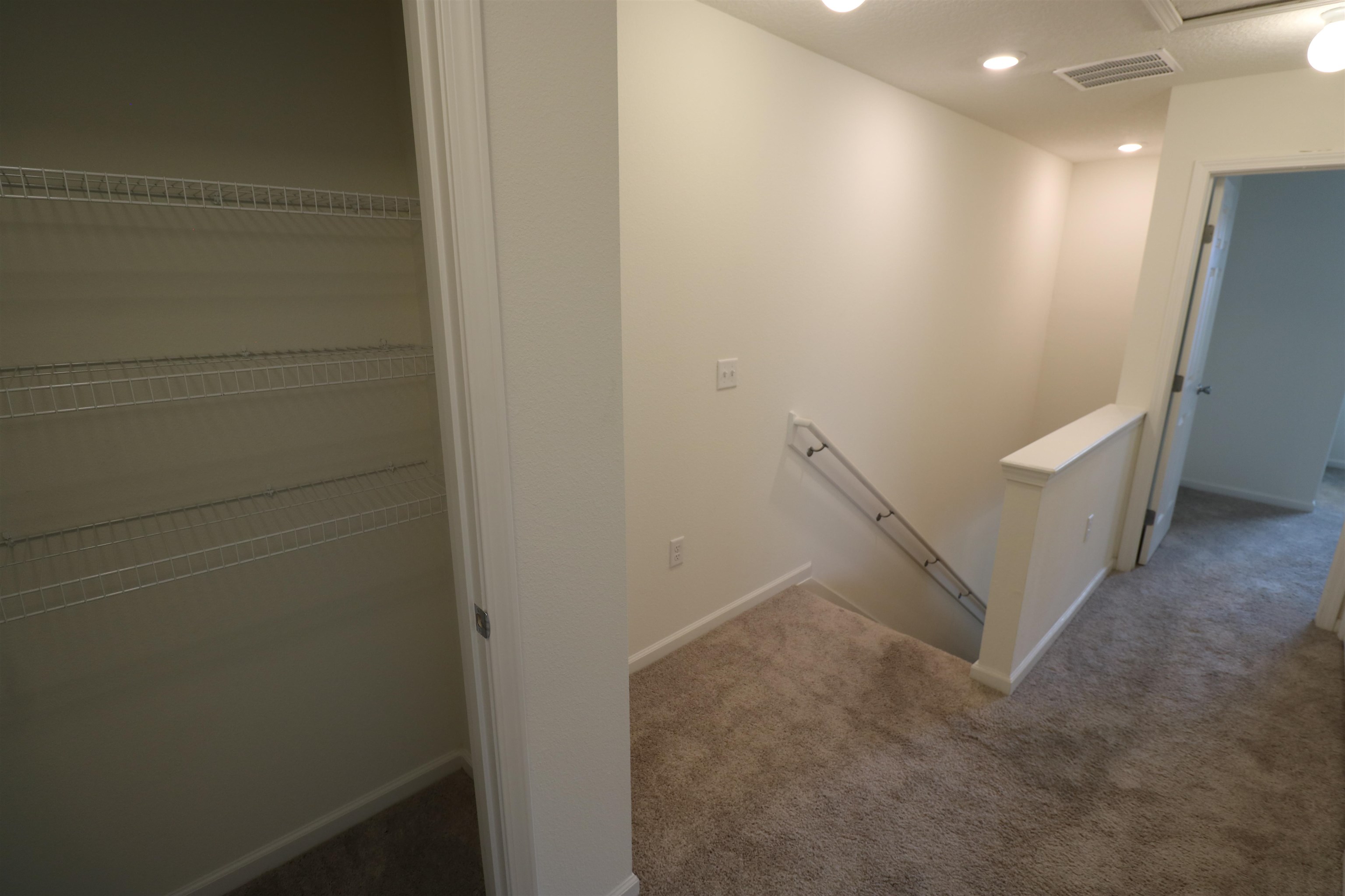 Image 7 of 22 For 43 Mustard Hill Ct