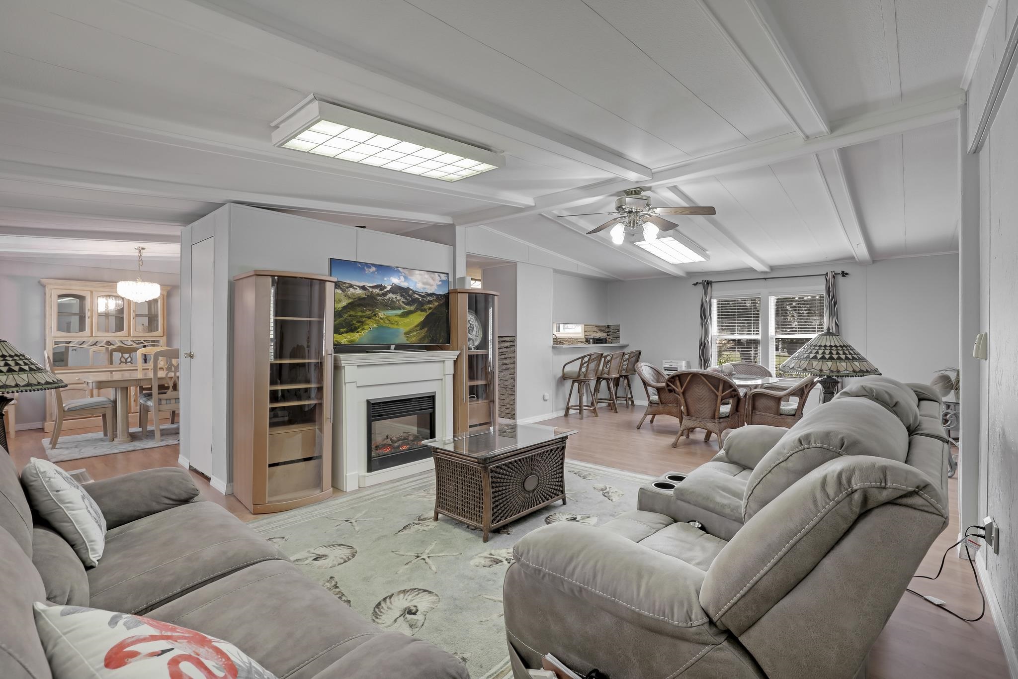 Image 16 of 74 For 6901 Catlett Rd