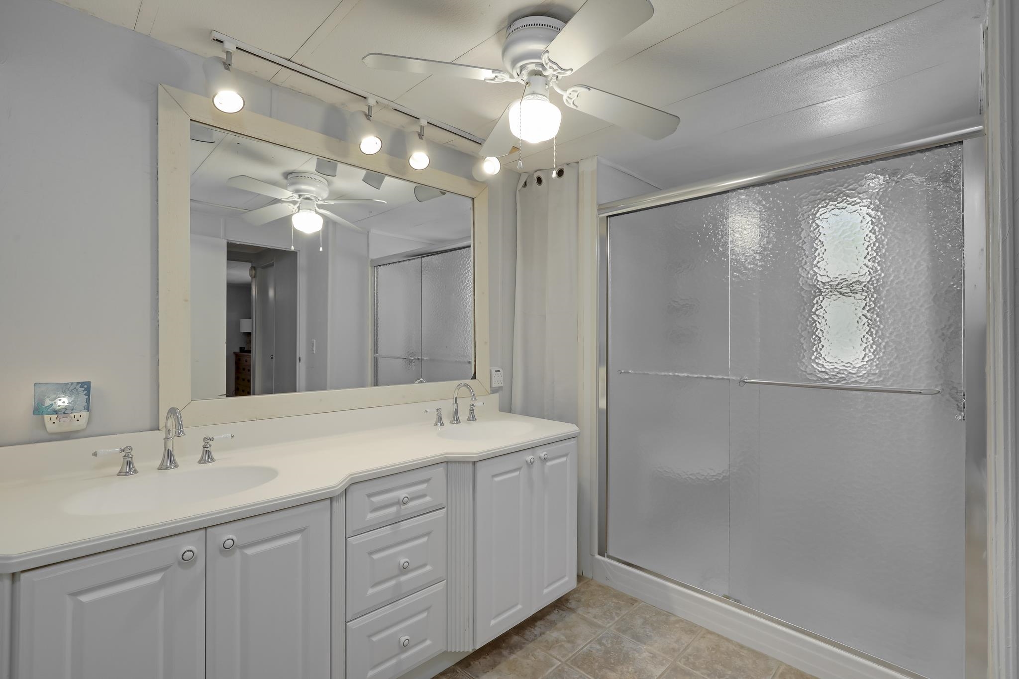 Image 24 of 74 For 6901 Catlett Rd