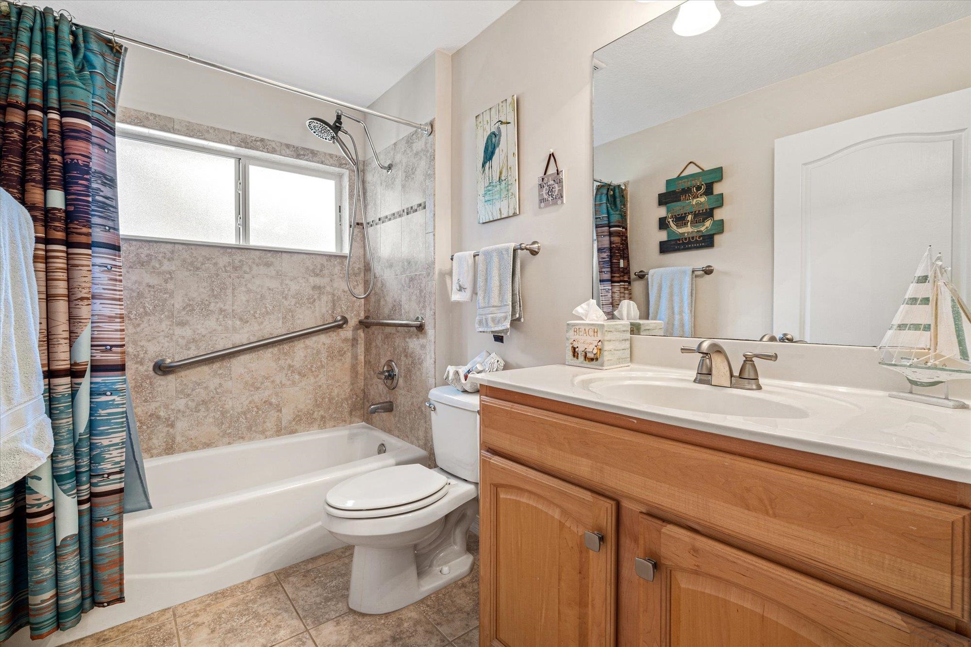 Image 26 of 46 For 937 Mirror Lake Dr