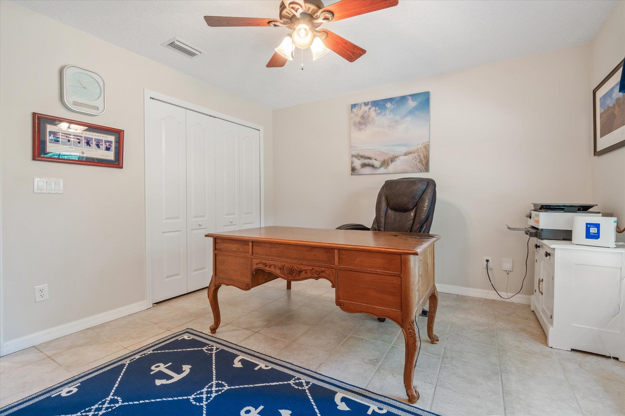 Image 28 of 46 For 937 Mirror Lake Dr