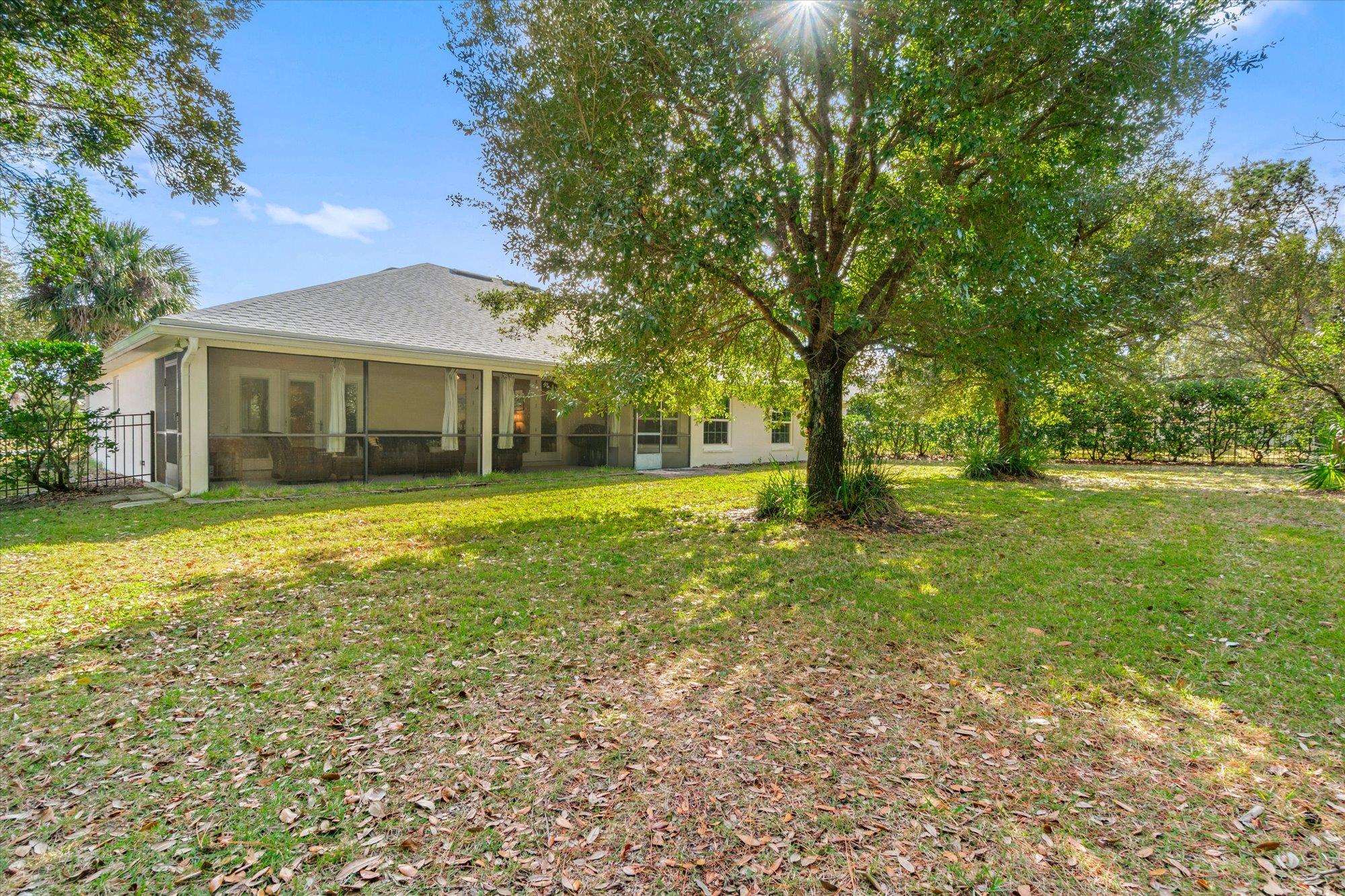 Image 34 of 46 For 937 Mirror Lake Dr