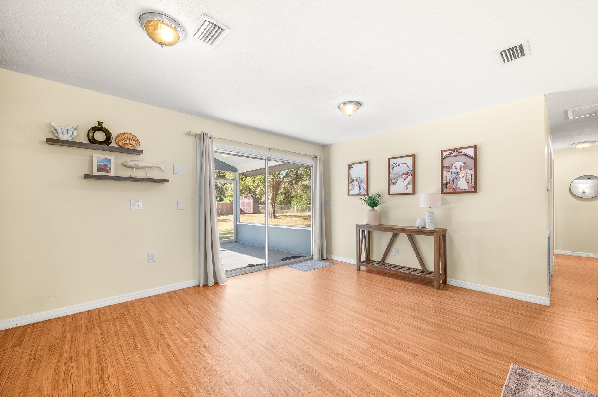 Image 14 of 42 For 4233 Oak Ln  