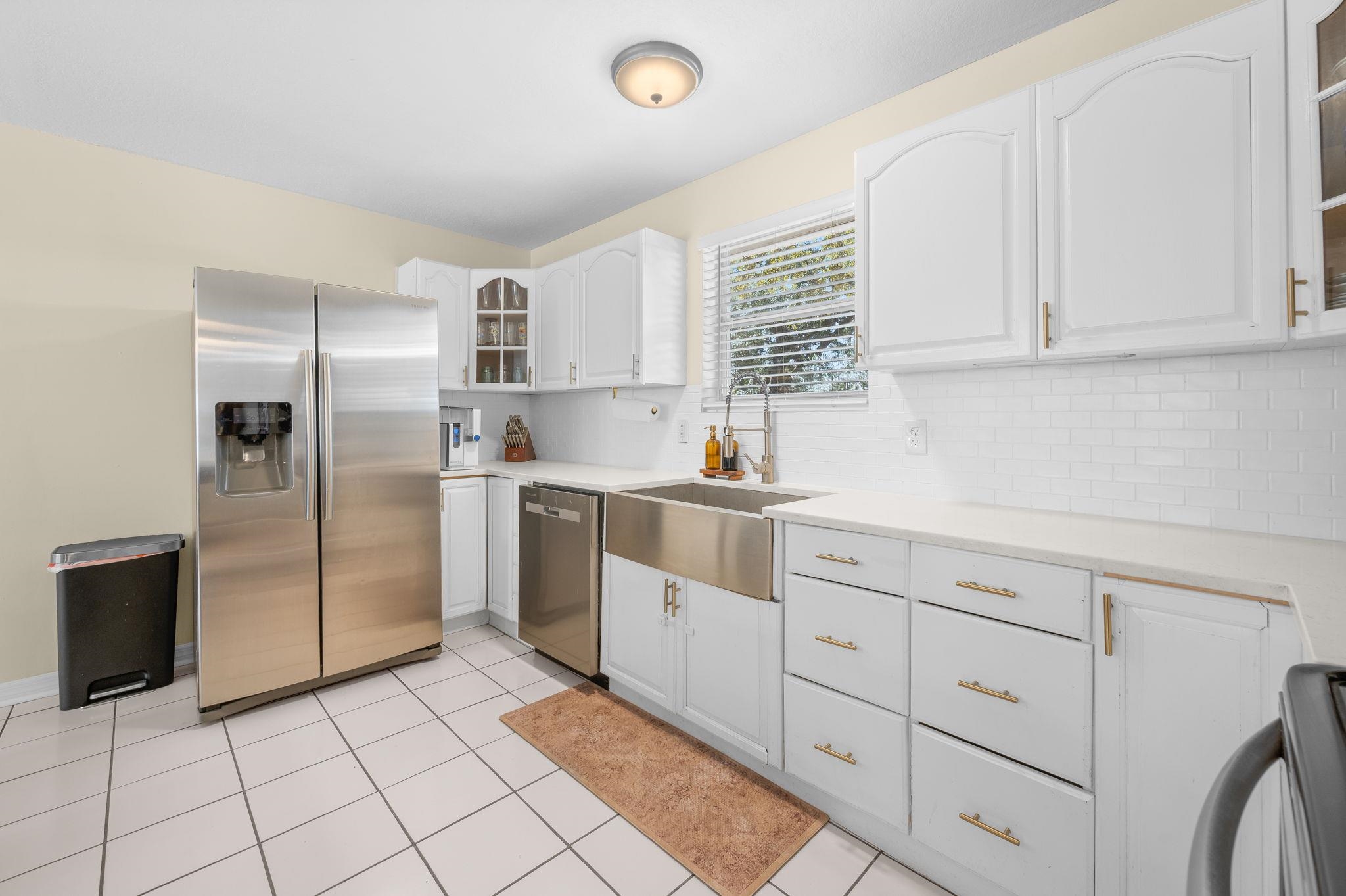 Image 24 of 42 For 4233 Oak Ln  