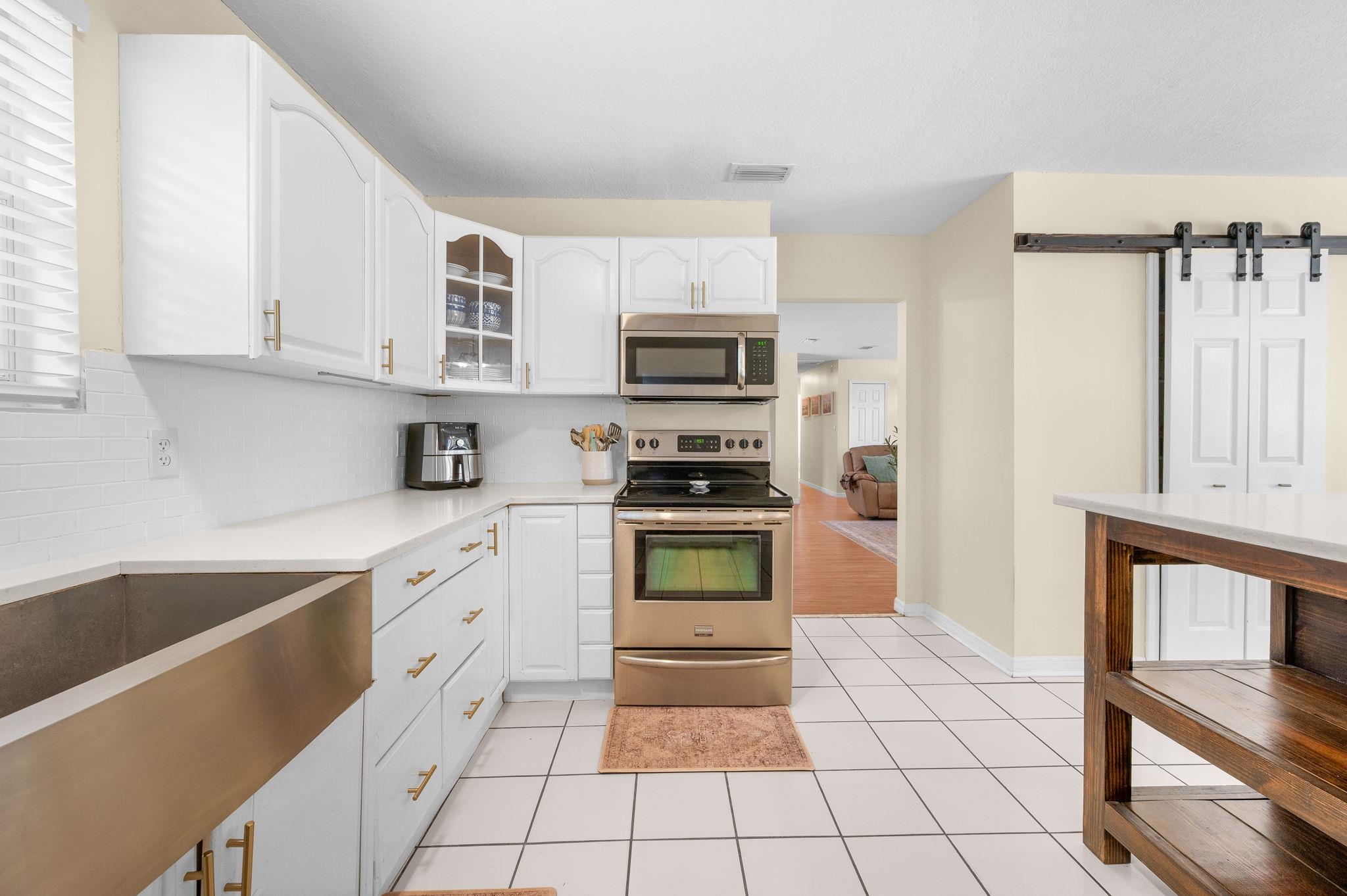 Image 25 of 42 For 4233 Oak Ln  