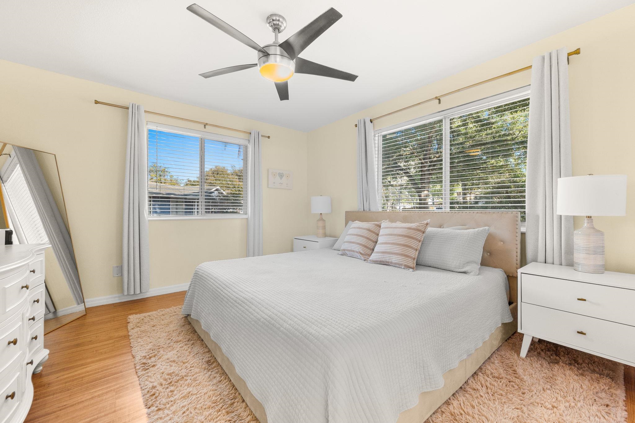 Image 31 of 42 For 4233 Oak Ln  