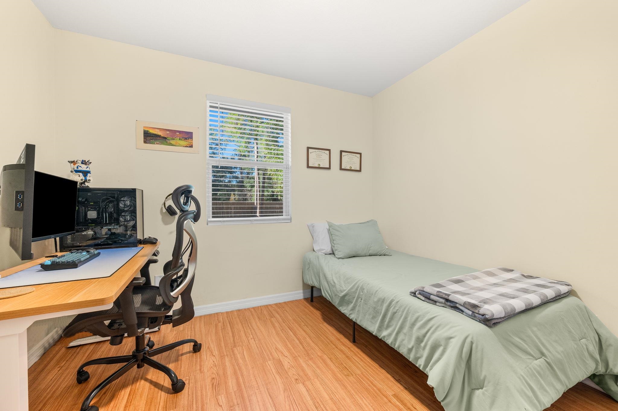 Image 35 of 42 For 4233 Oak Ln  