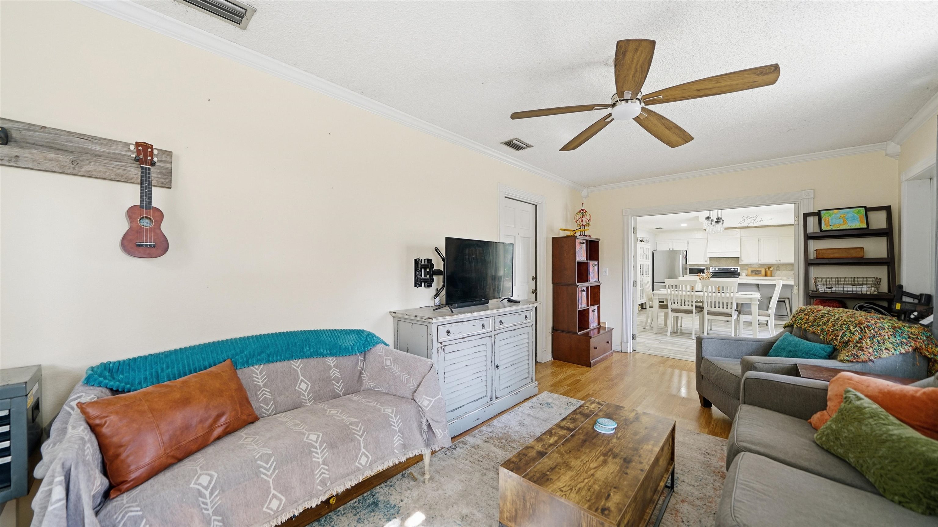 Image 18 of 46 For 15 Ocean Woods Dr