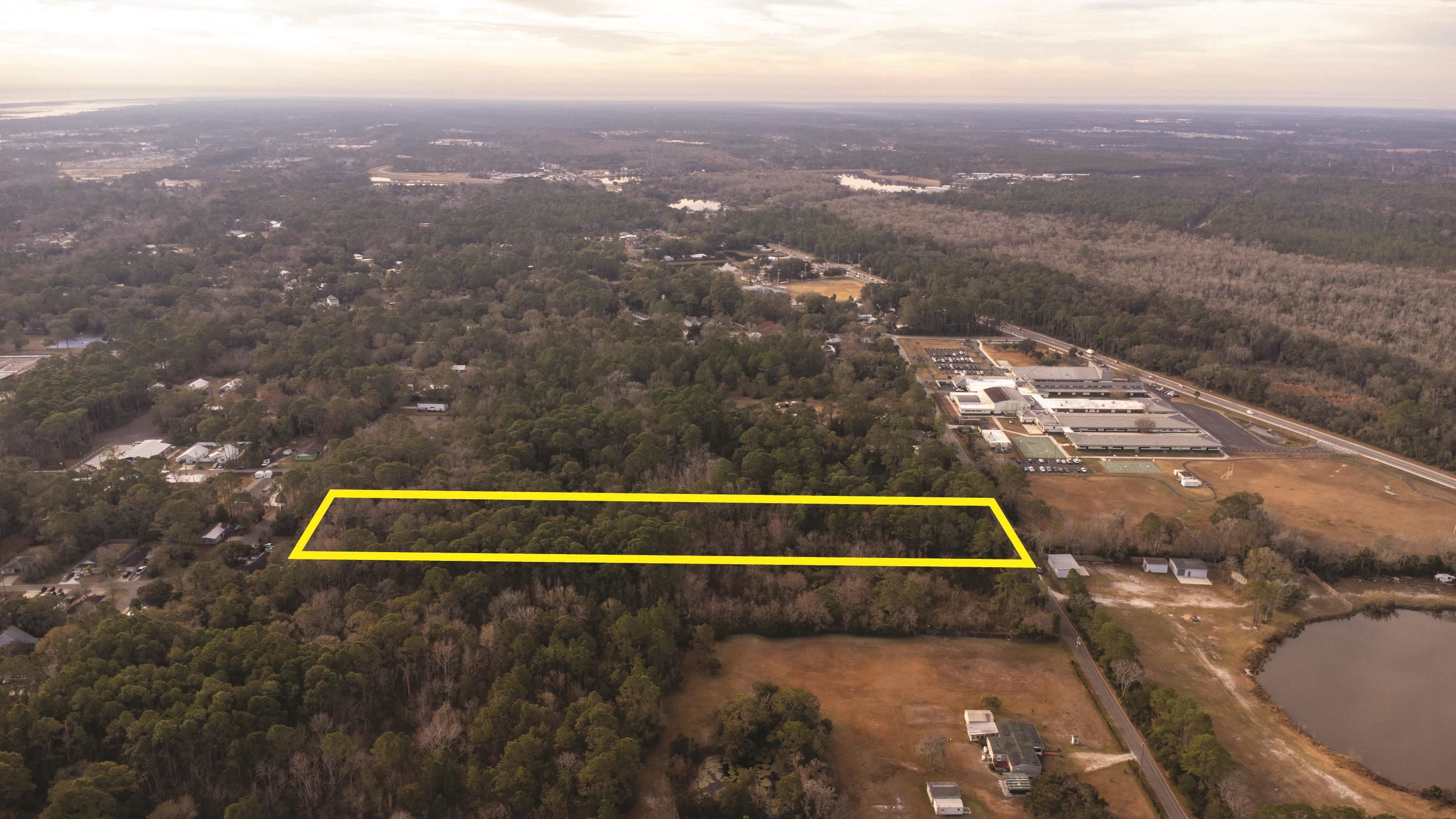 Image 4 of 21 For 0 Clay St N