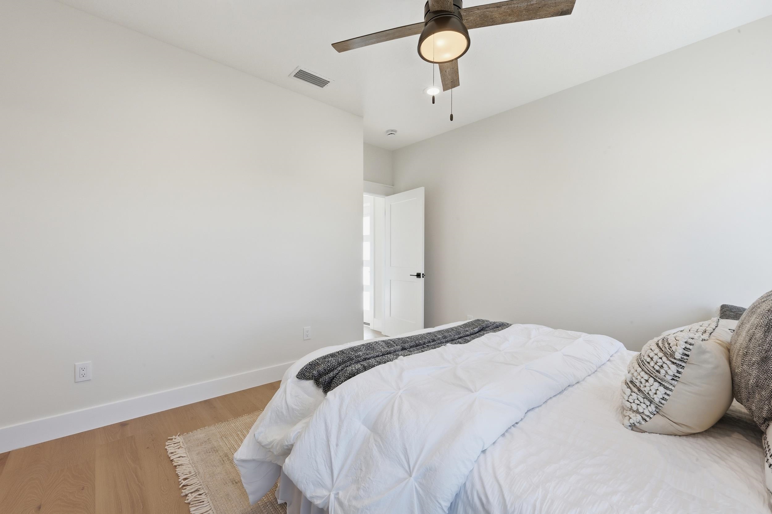 Image 26 of 74 For 5599 Pelican Way