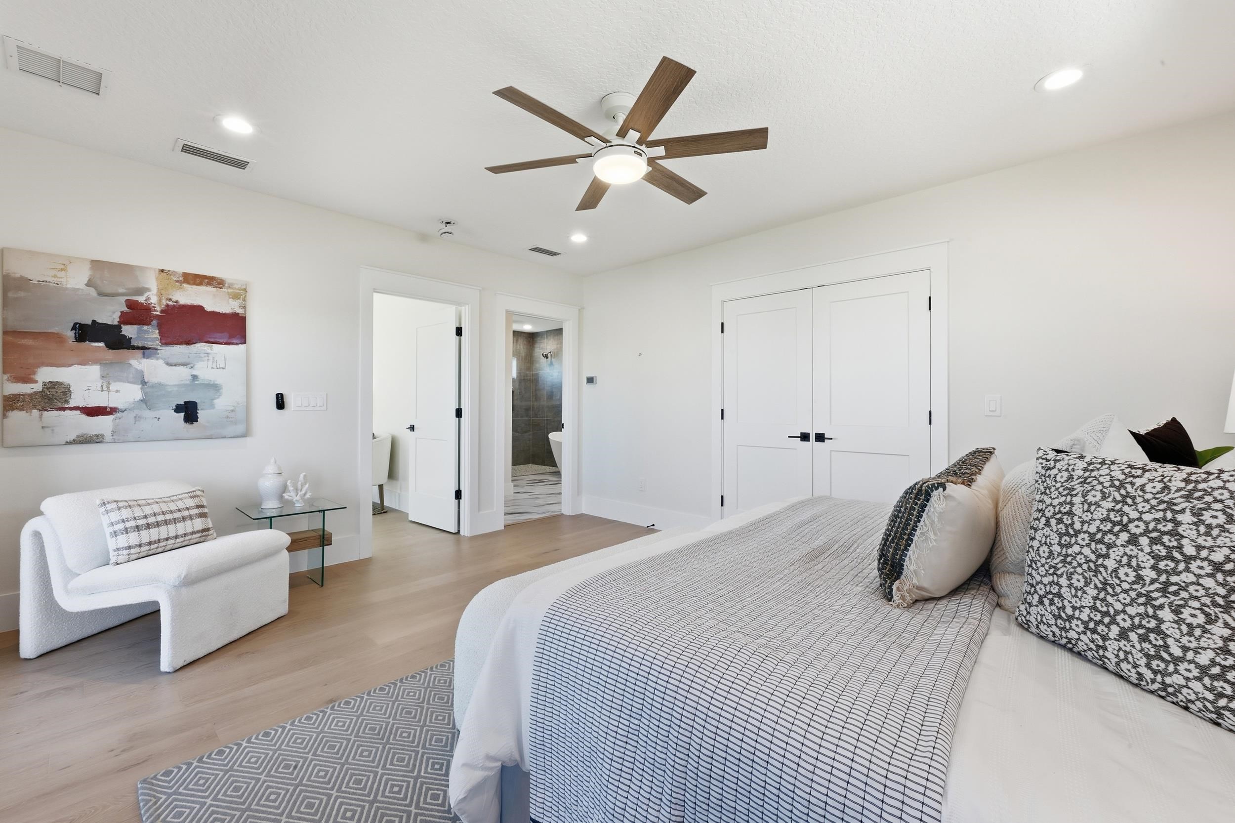 Image 35 of 74 For 5599 Pelican Way