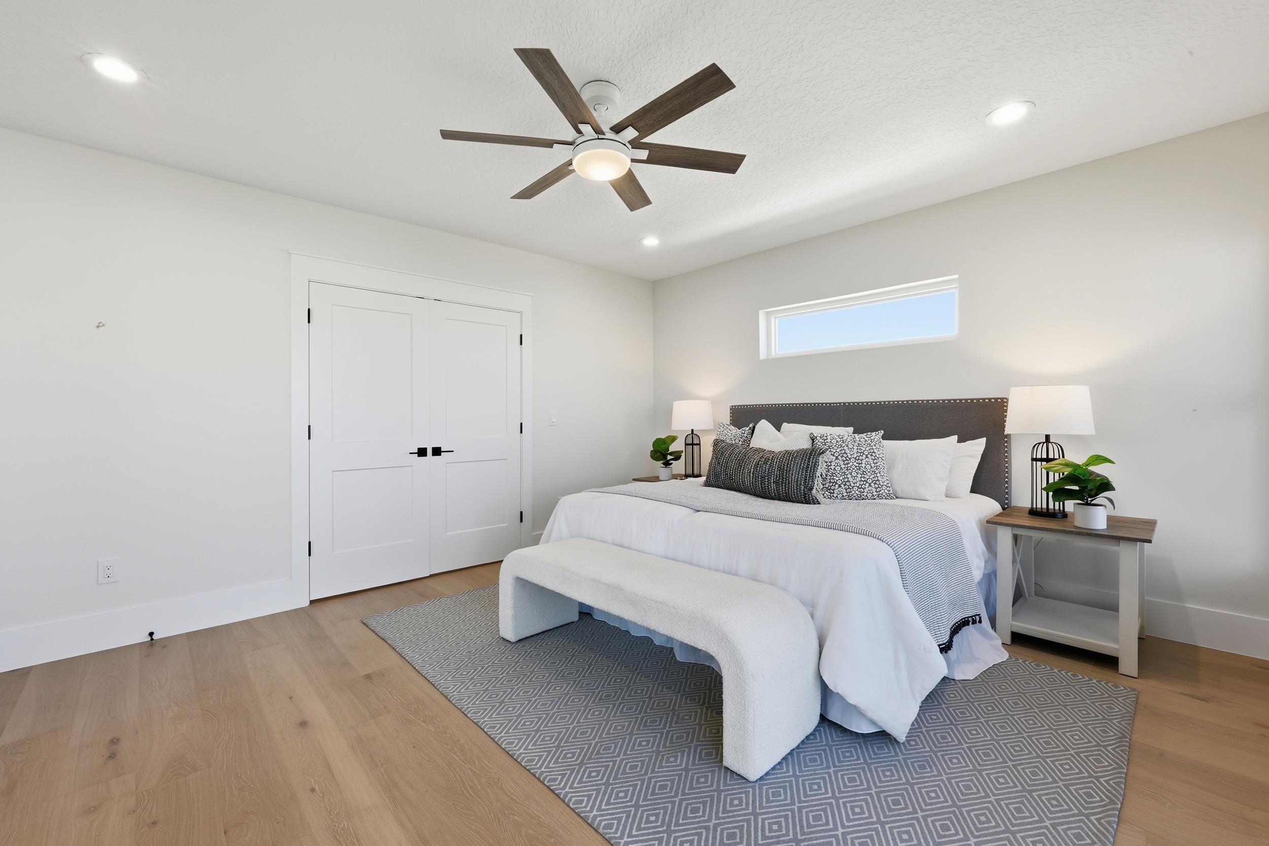 Image 36 of 74 For 5599 Pelican Way