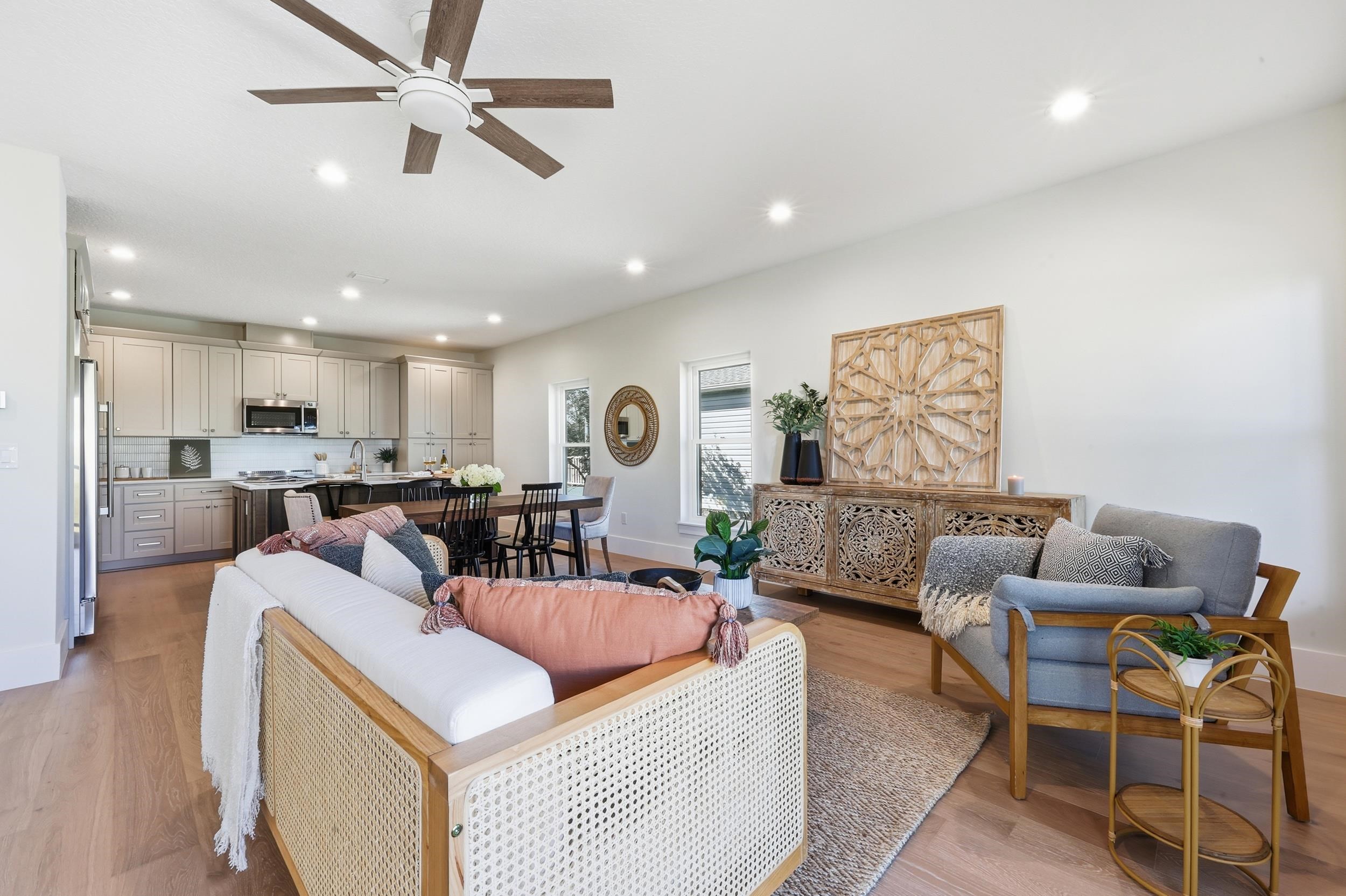 Image 5 of 74 For 5599 Pelican Way