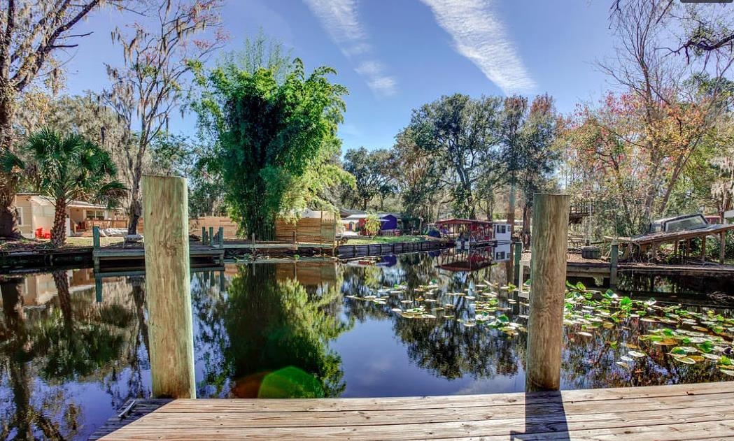 Details for 105 Breezewood Cir, San Mateo, FL 32187