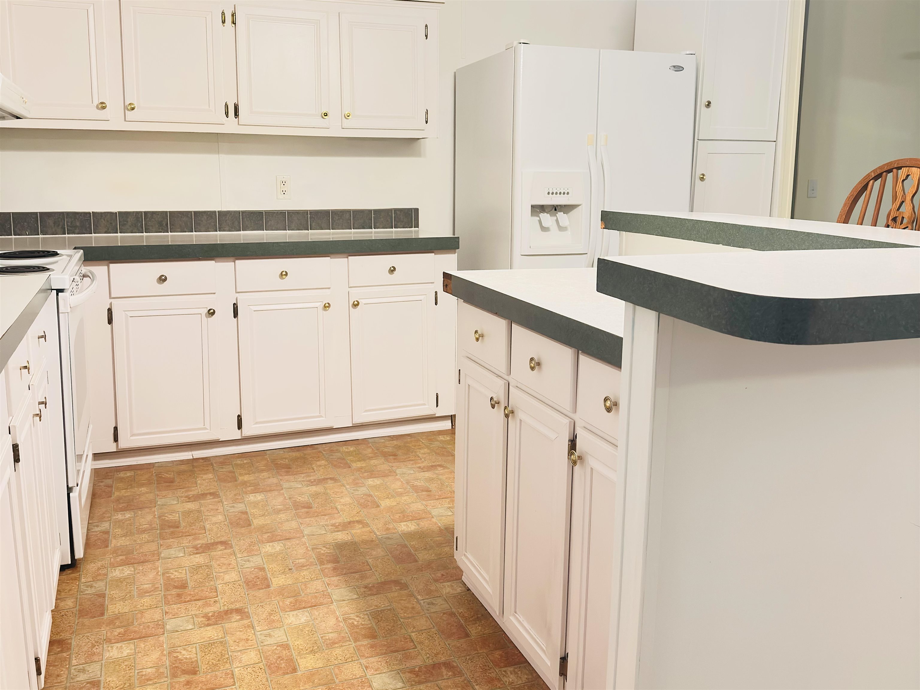 Image 5 of 22 For 105 Breezewood Cir