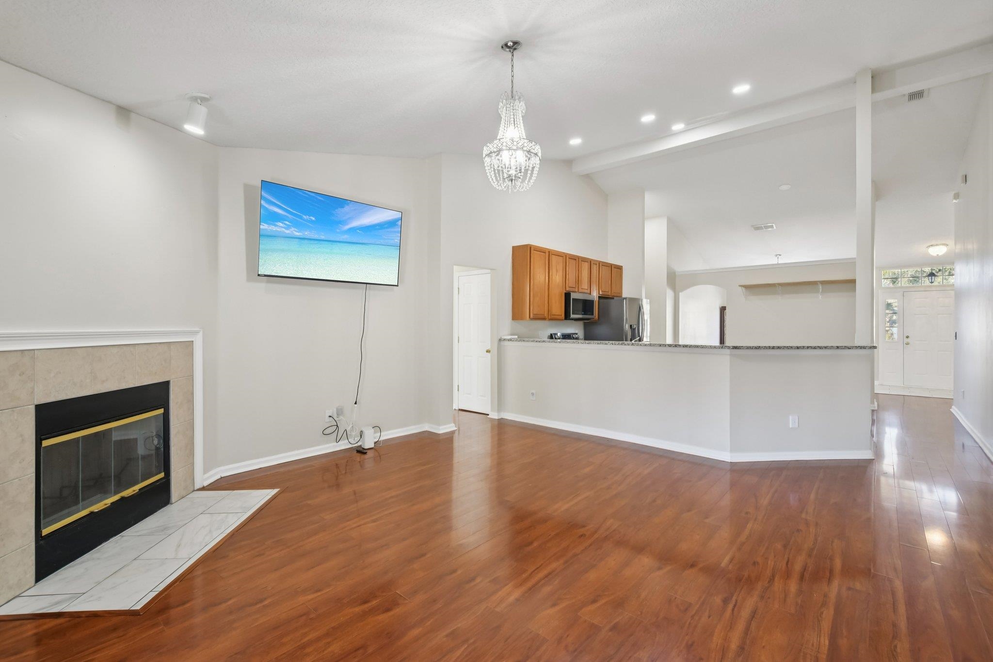 Image 10 of 63 For 2447 Coachman Lakes Dr